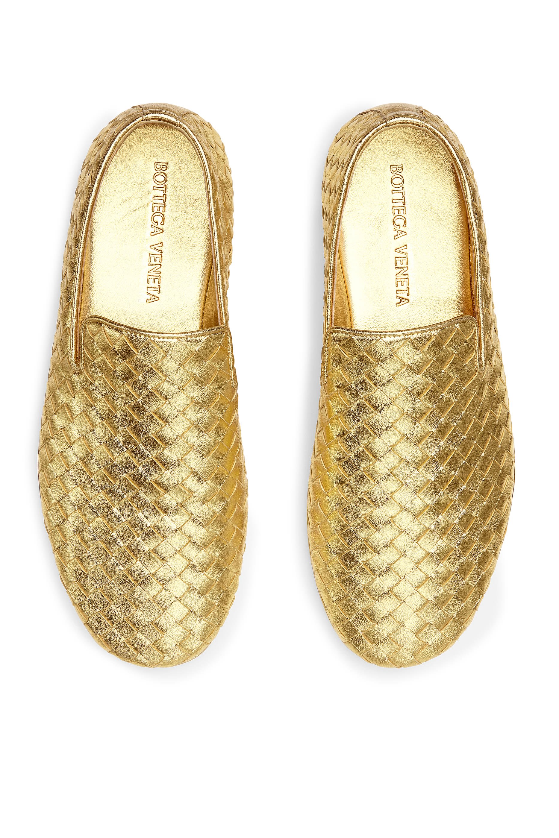 حذاء سنداي مفتوح من الخلف