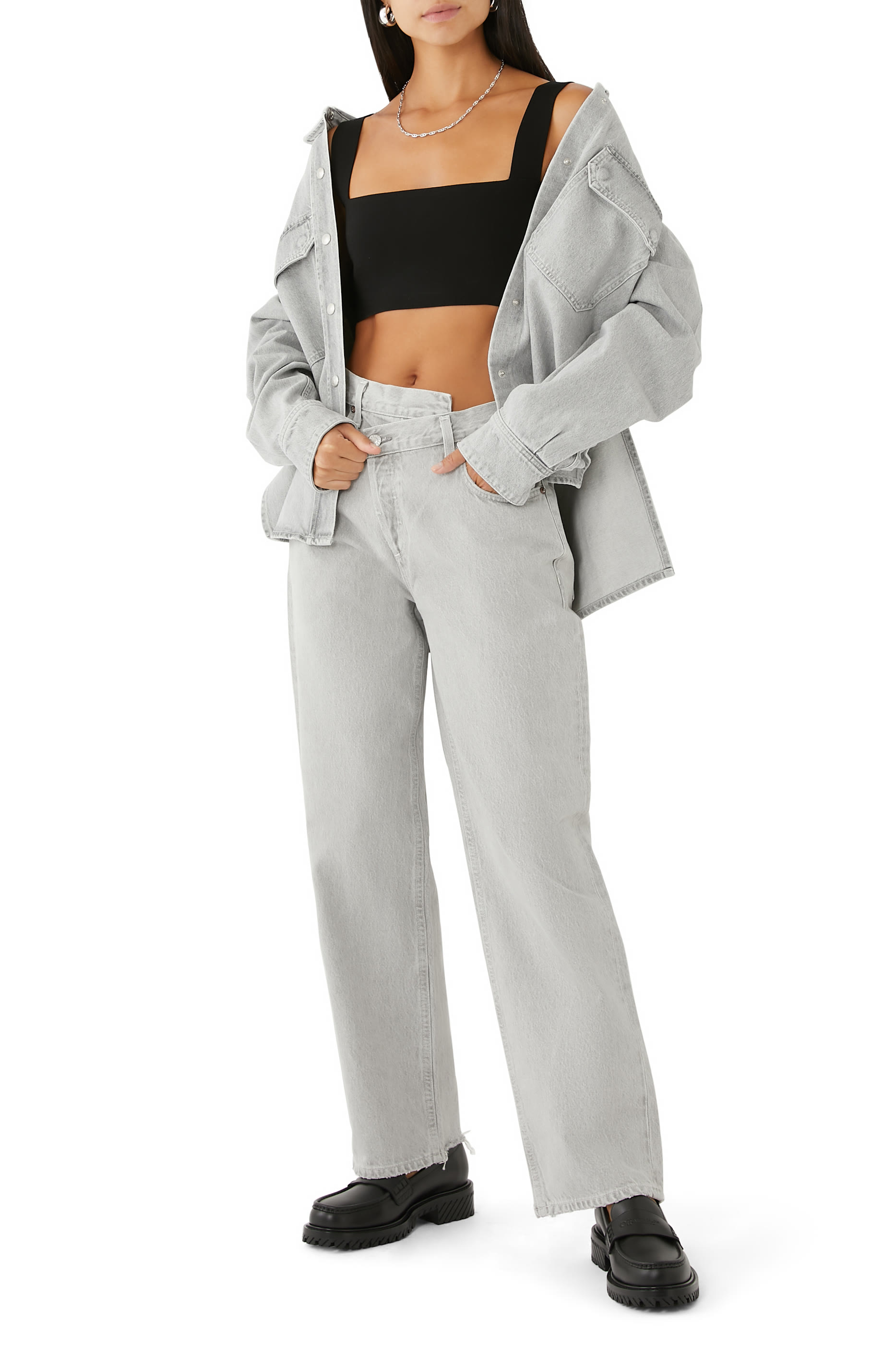 بنطال جينز بخصر متقاطع