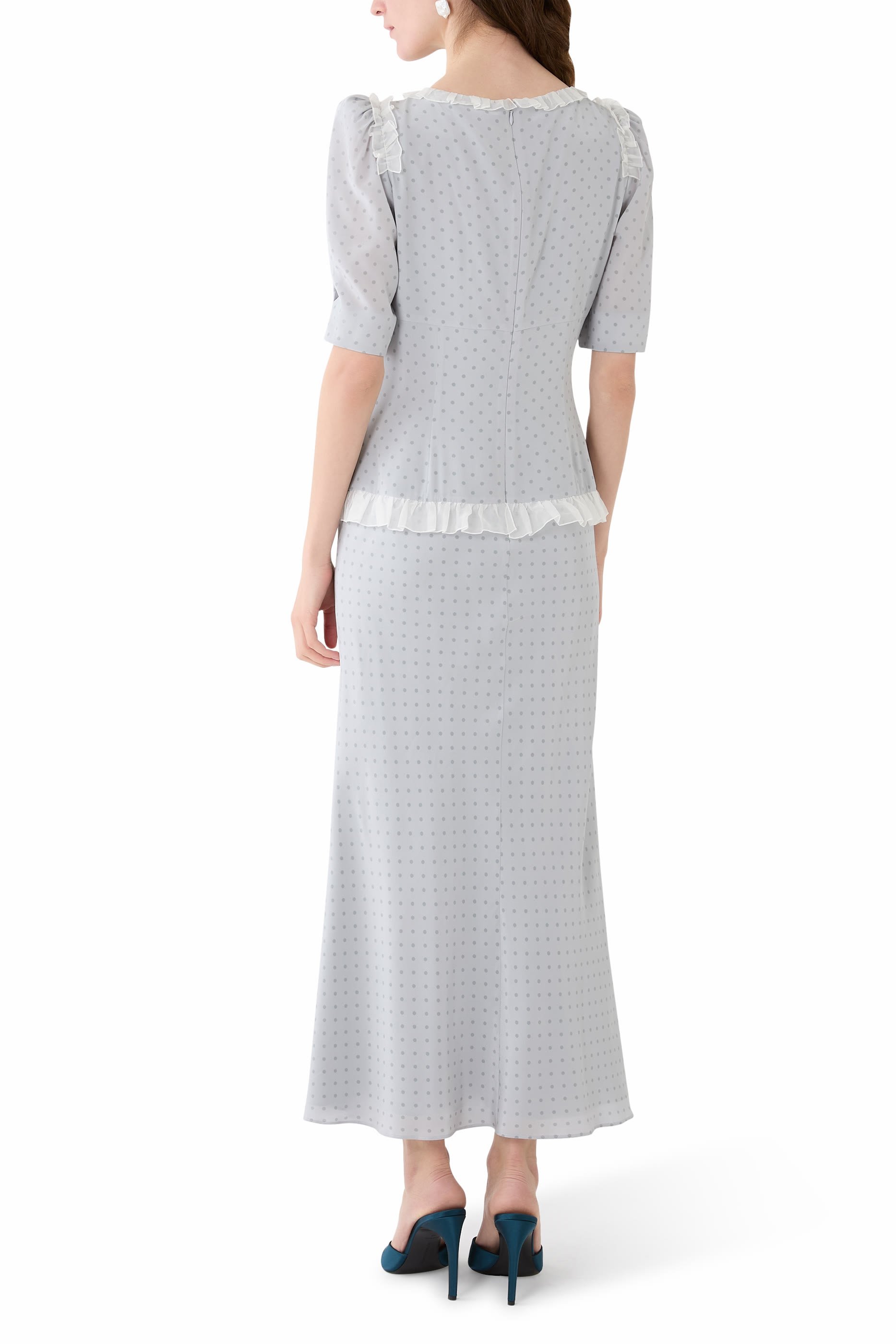 فستان بنقشة نقاط بولكا متوسط الطول مزين بكشكش