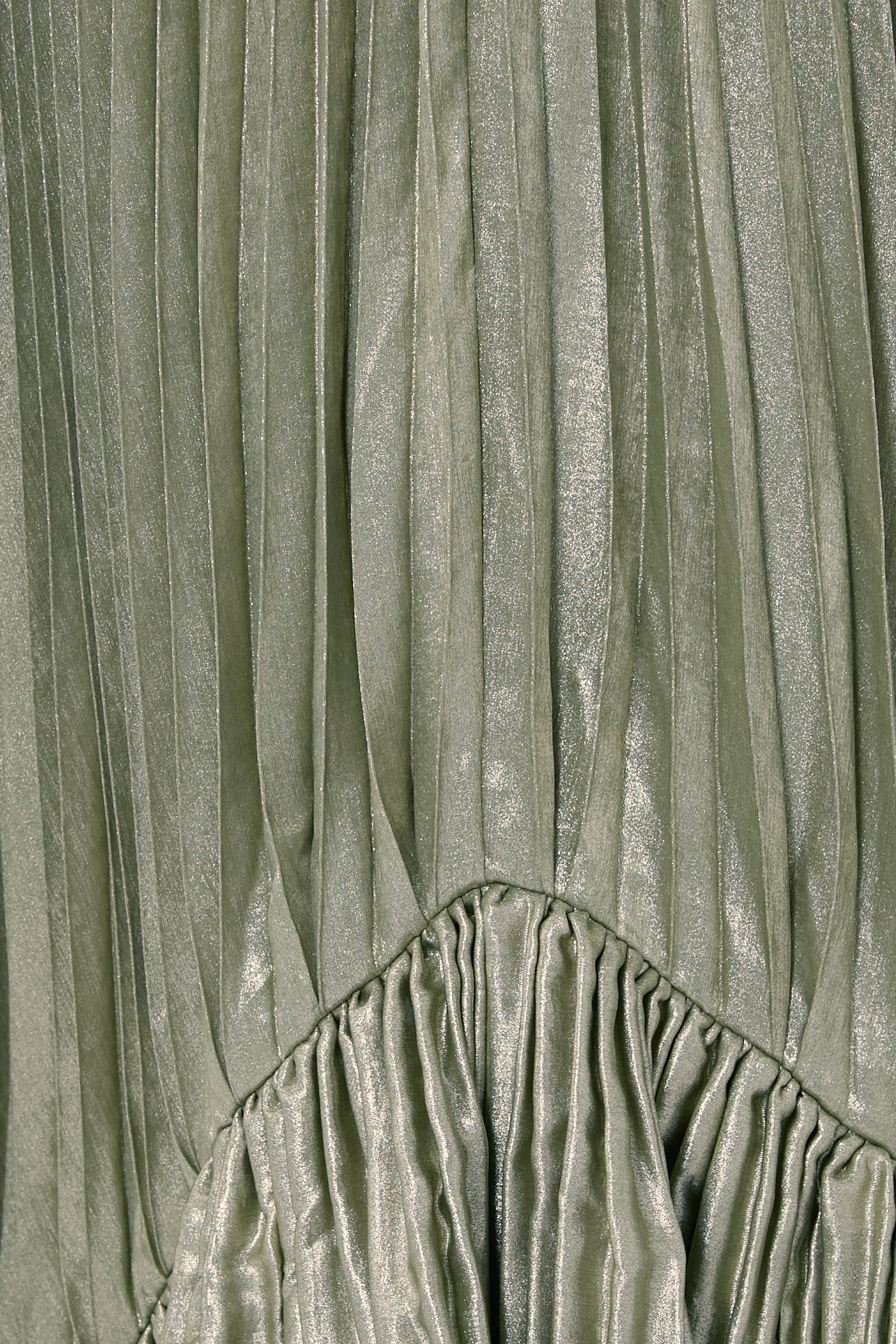 فستان سهرة بخصر مرتفع