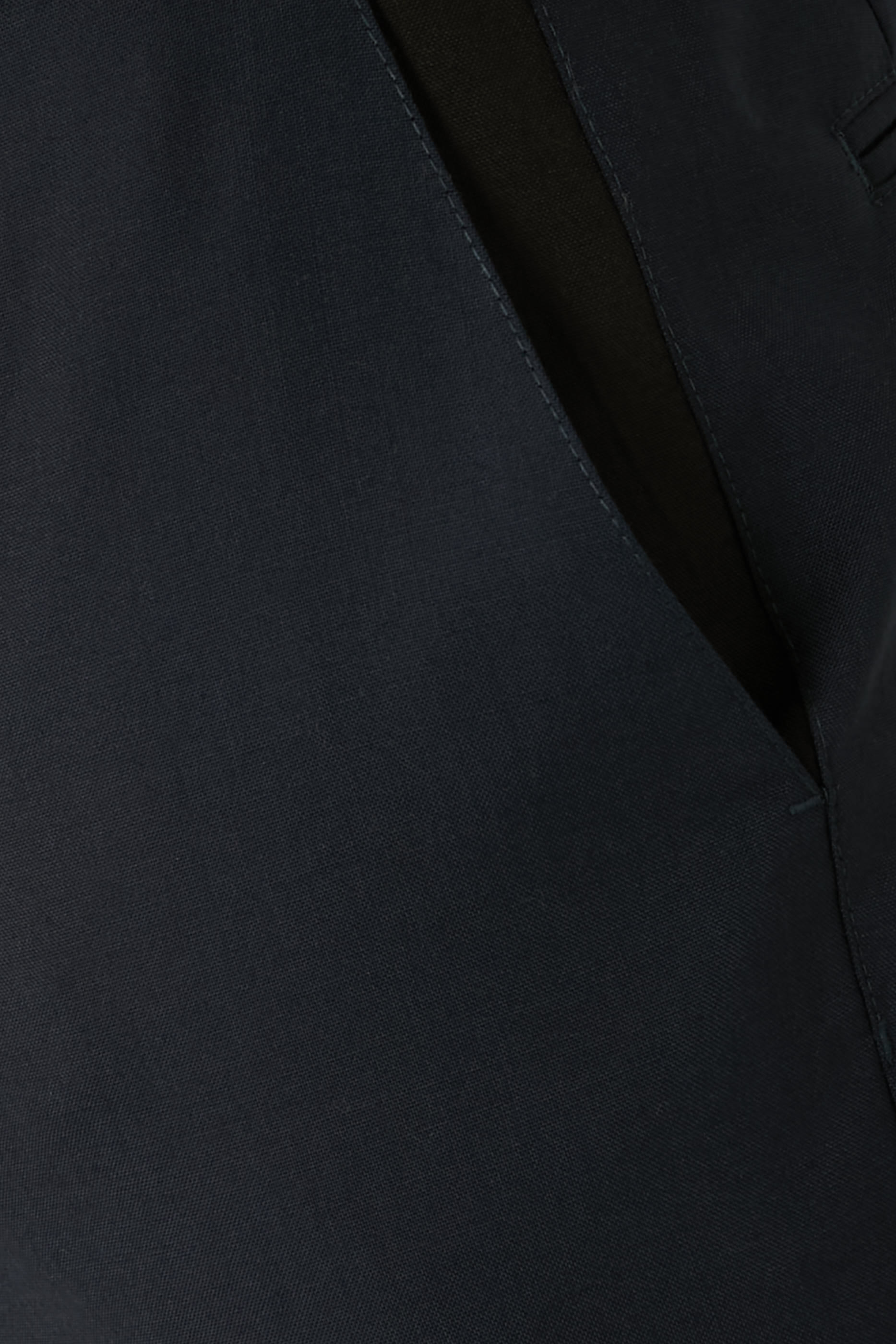 بنطال رسمي بشعار الماركة