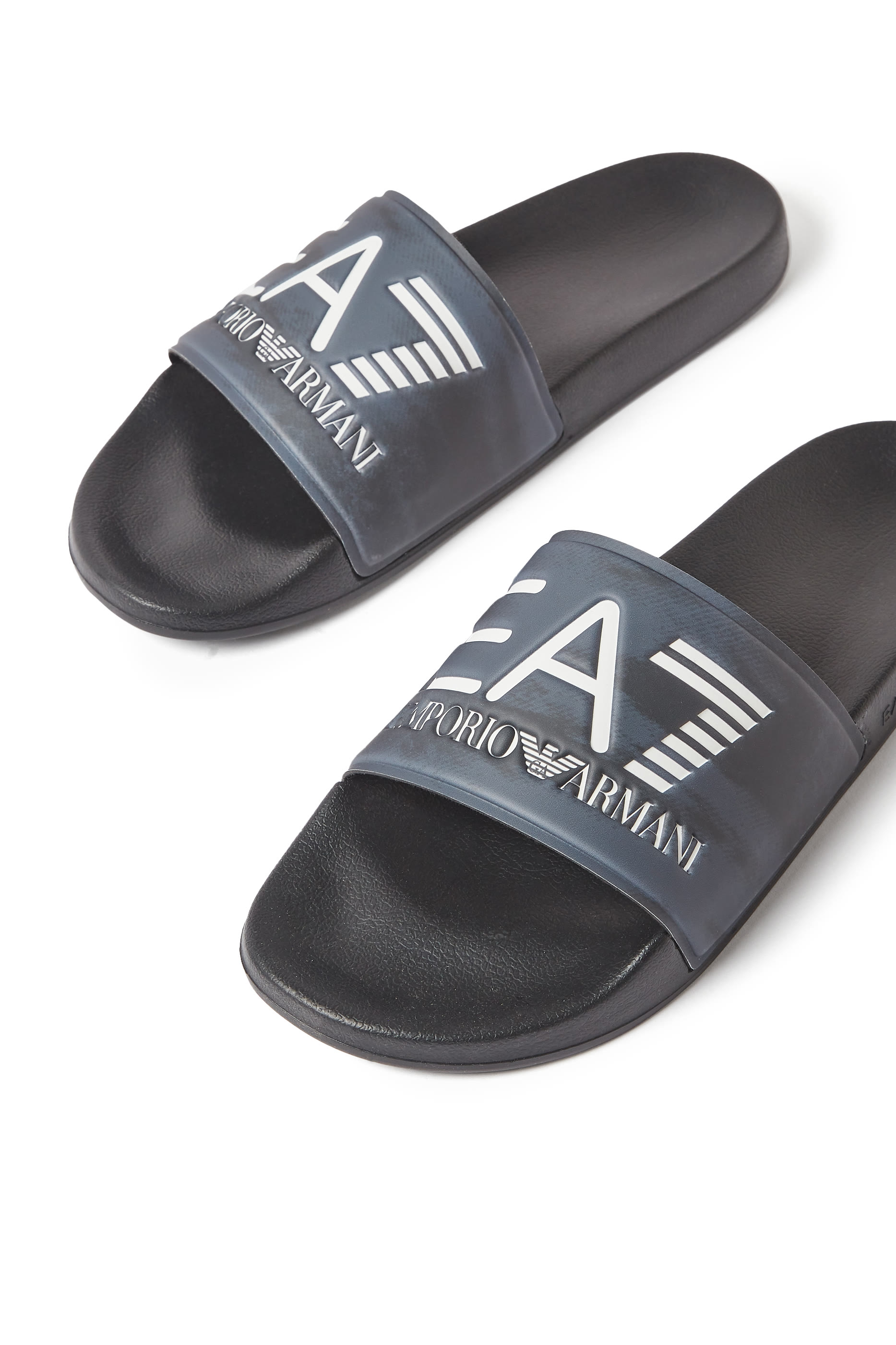 حذاء مفتوح سهل الإرتداء فضفاض بشعار الماركة