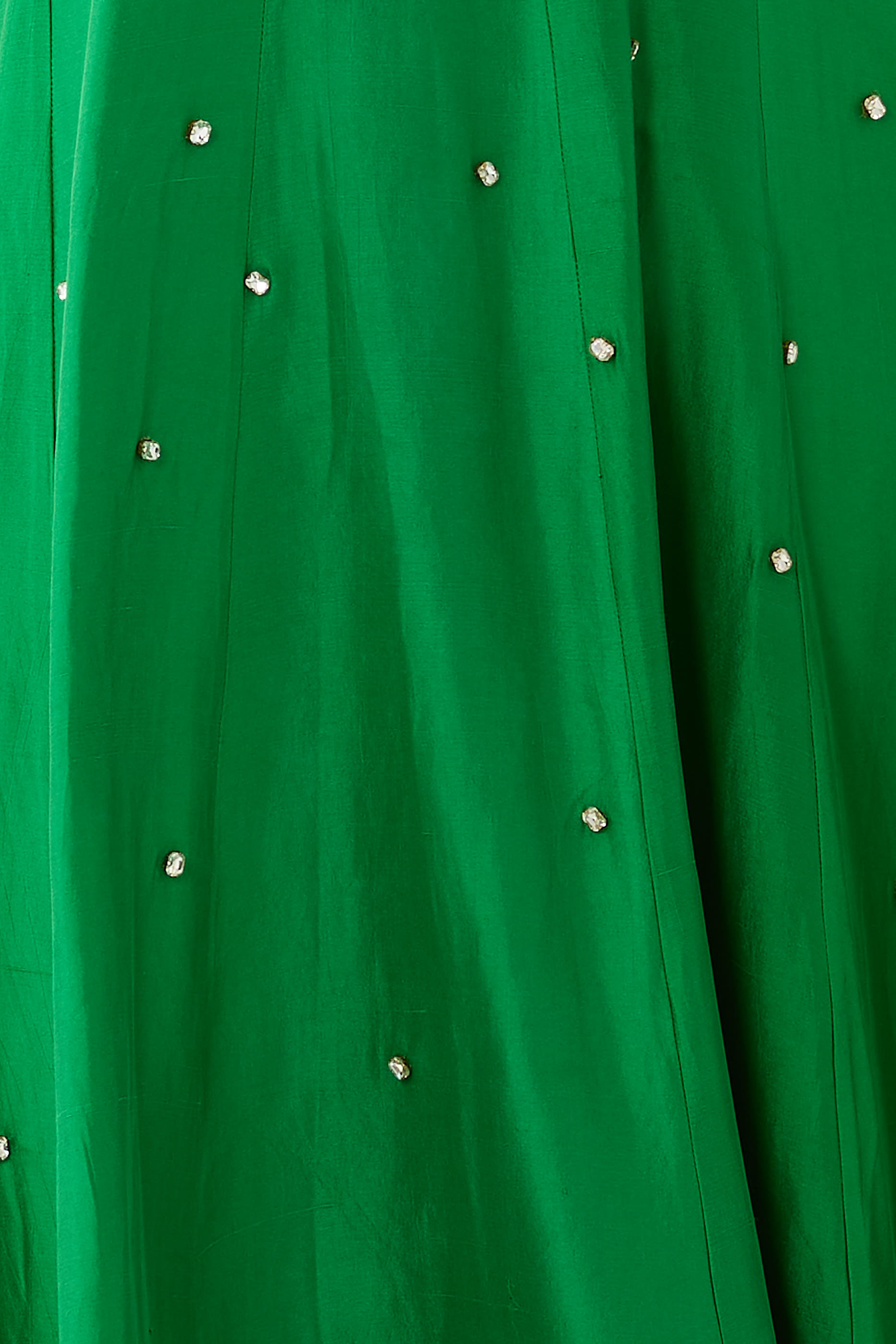 فستان لاش إميرالد مطرز 