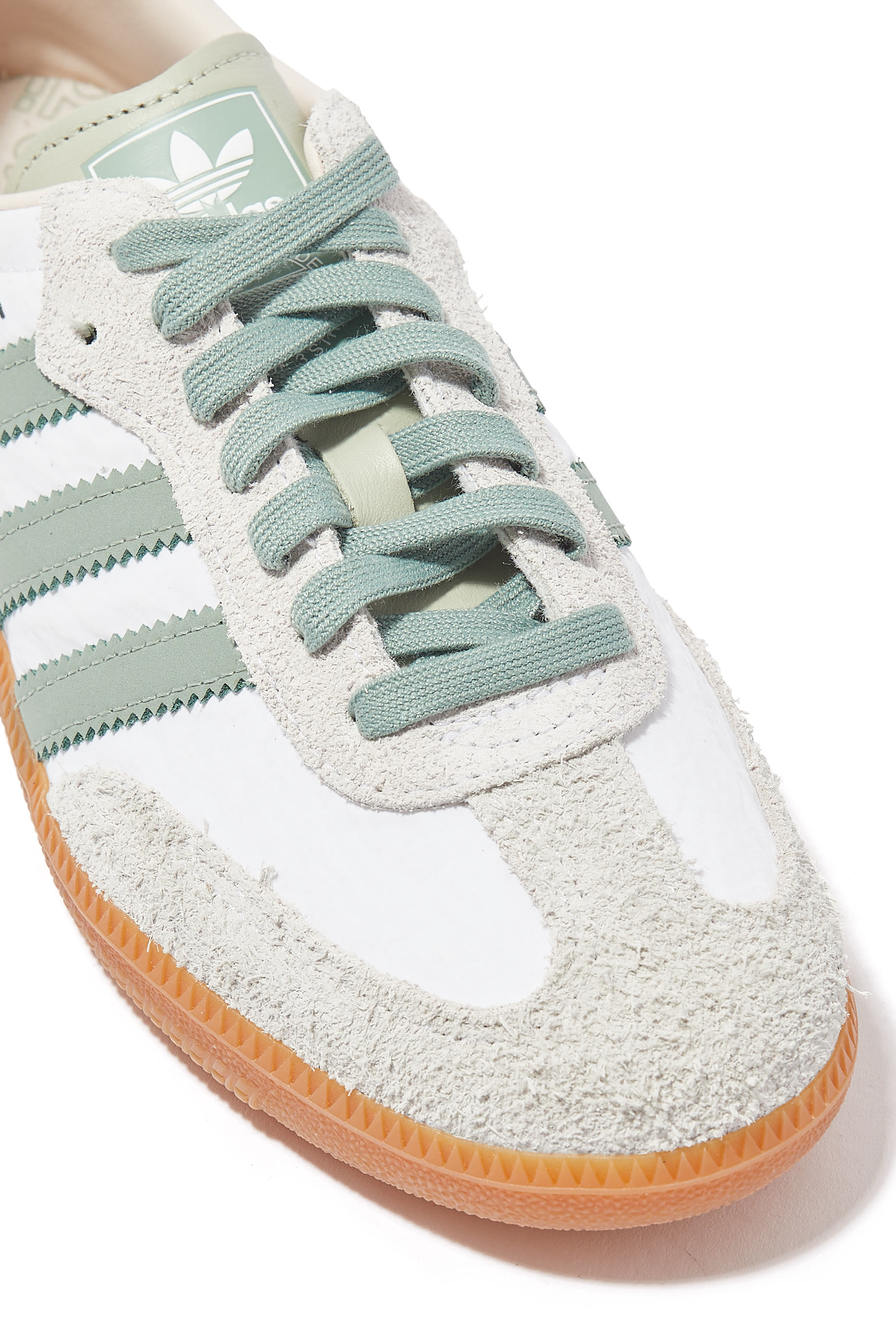 سنيكرز سامبا أو جي جلد