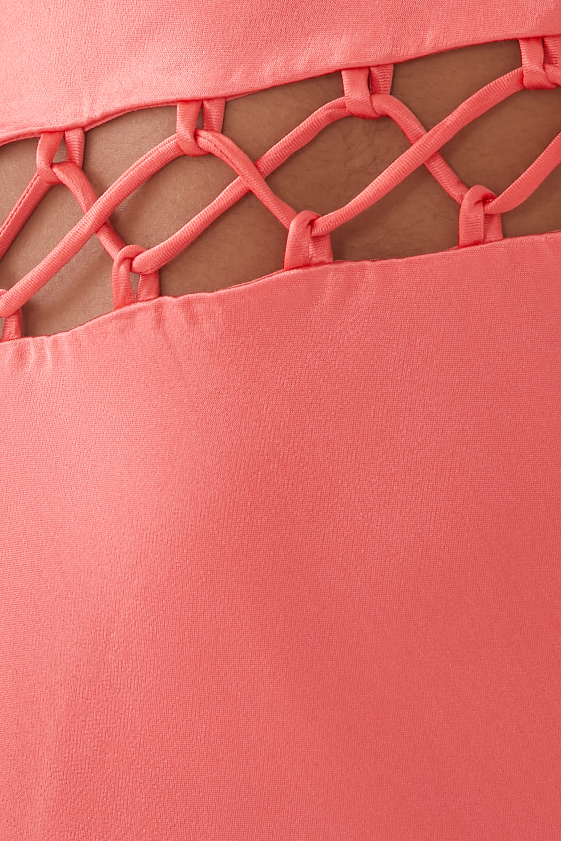 فستان لايدي طول بتصميم غير متماثل