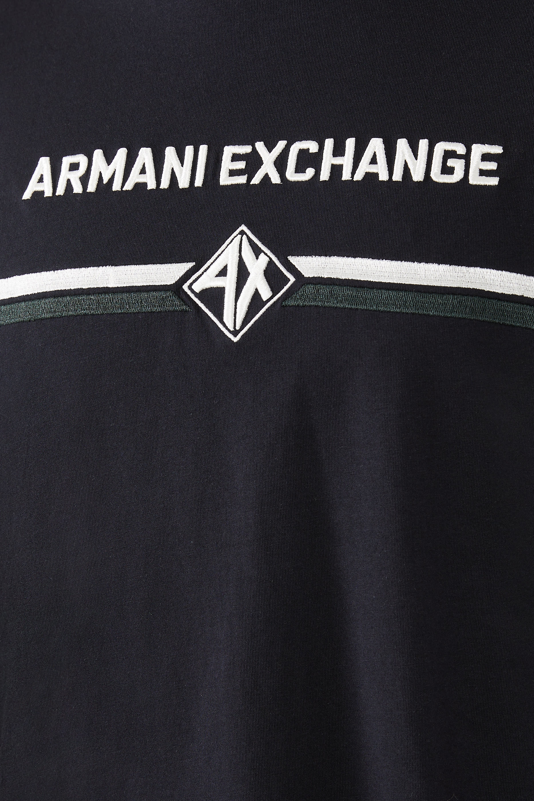 تيشيرت بشعار الماركة