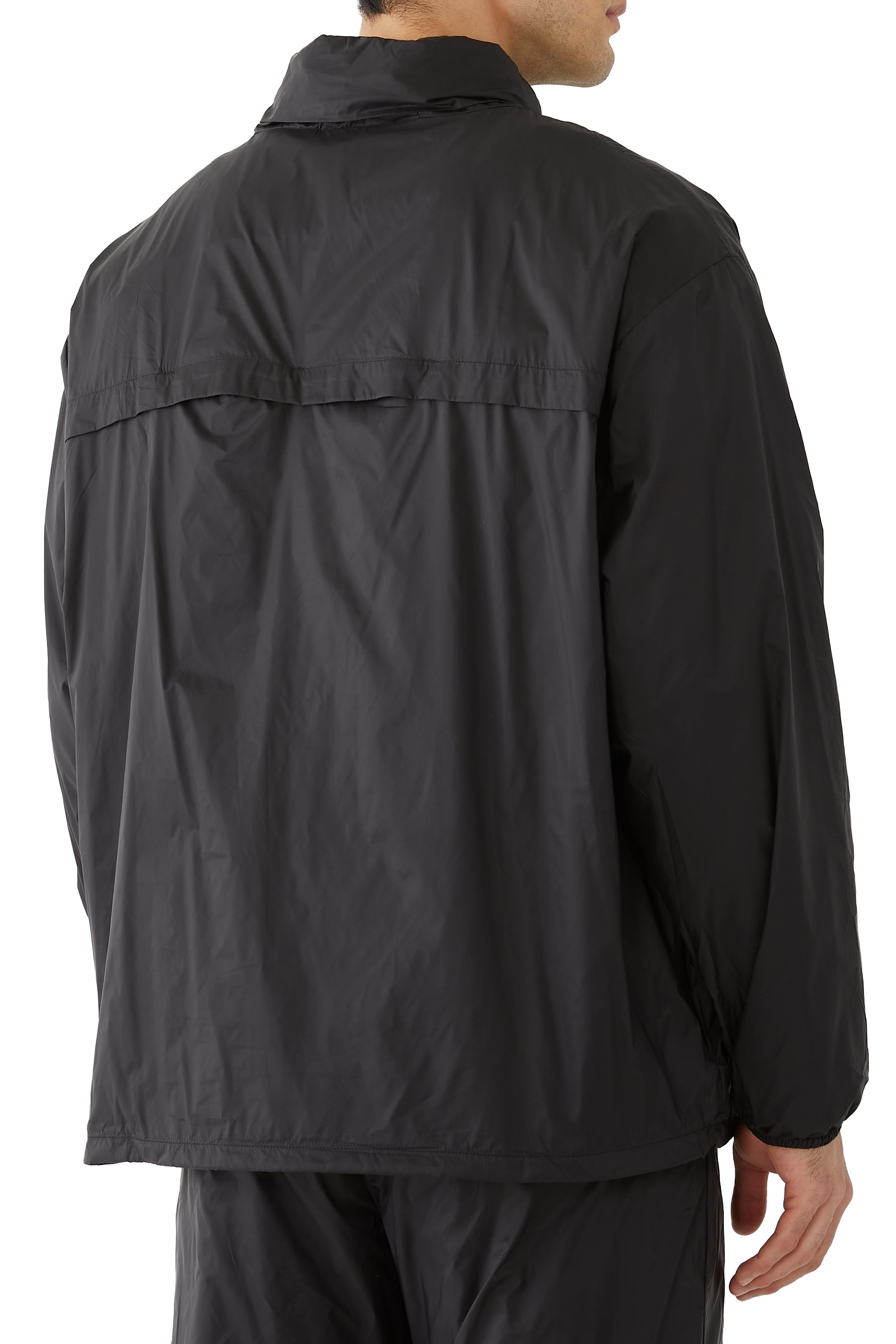 جاكيت دي أن أي نايلون معاد تدويره قابل للتعبئة