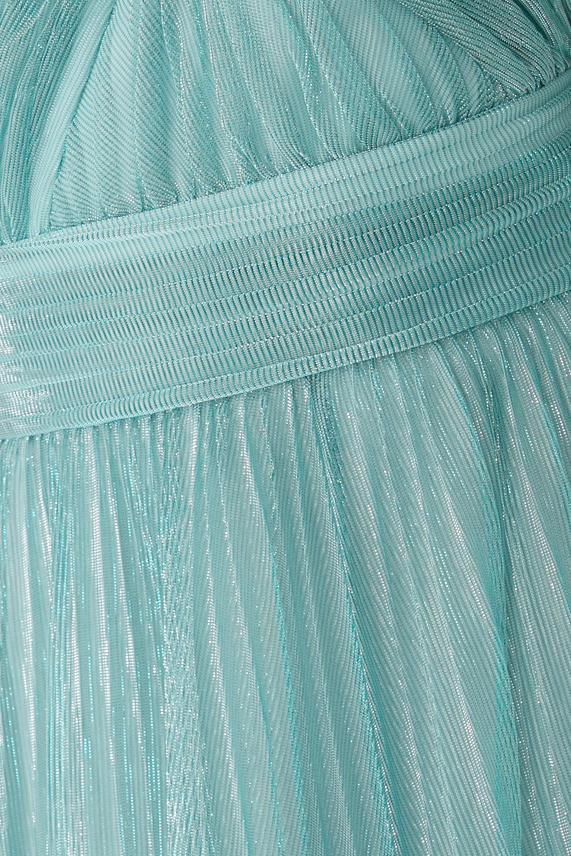 فستان ليلاني بطيات