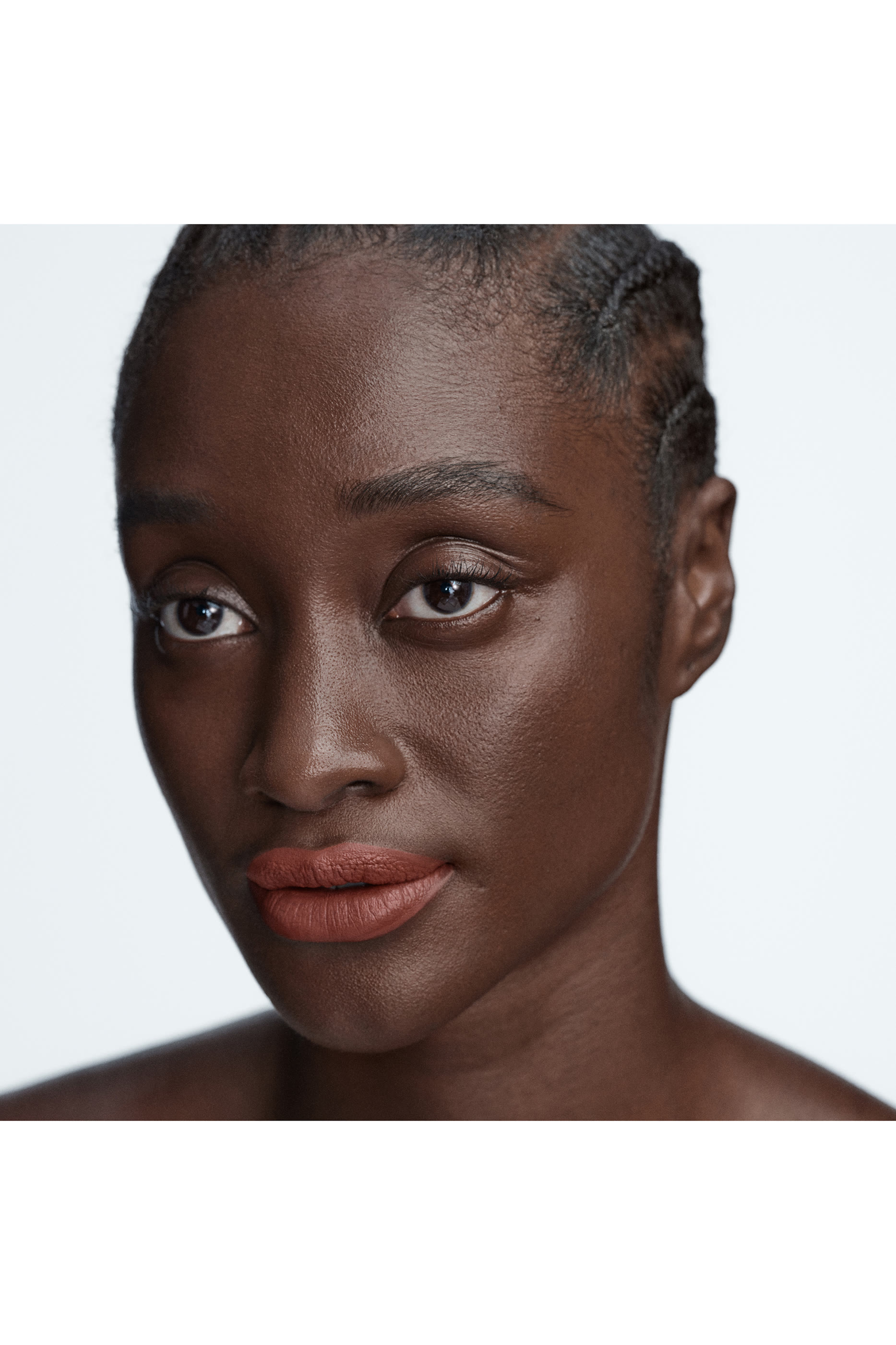 عبوة إعادة ملء أحمر شفاه غير لامع