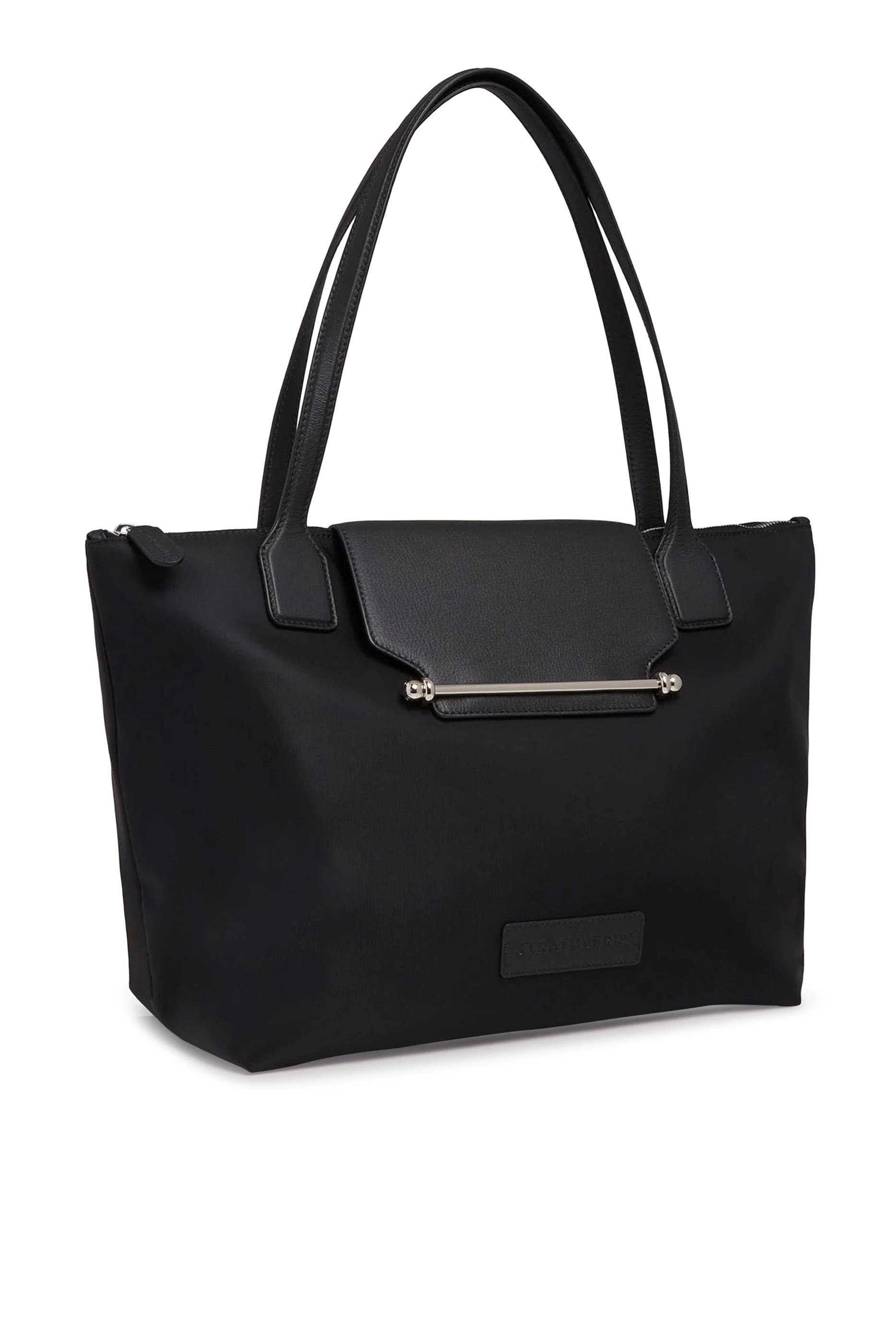 حقيبة يد ترافل متوسطة نايلون معاد تدويره