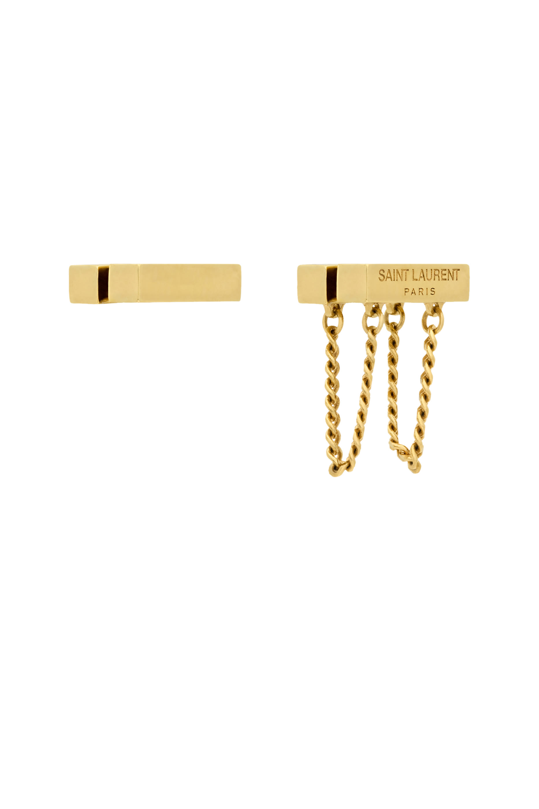 أقراط بتصميم غير متماثل