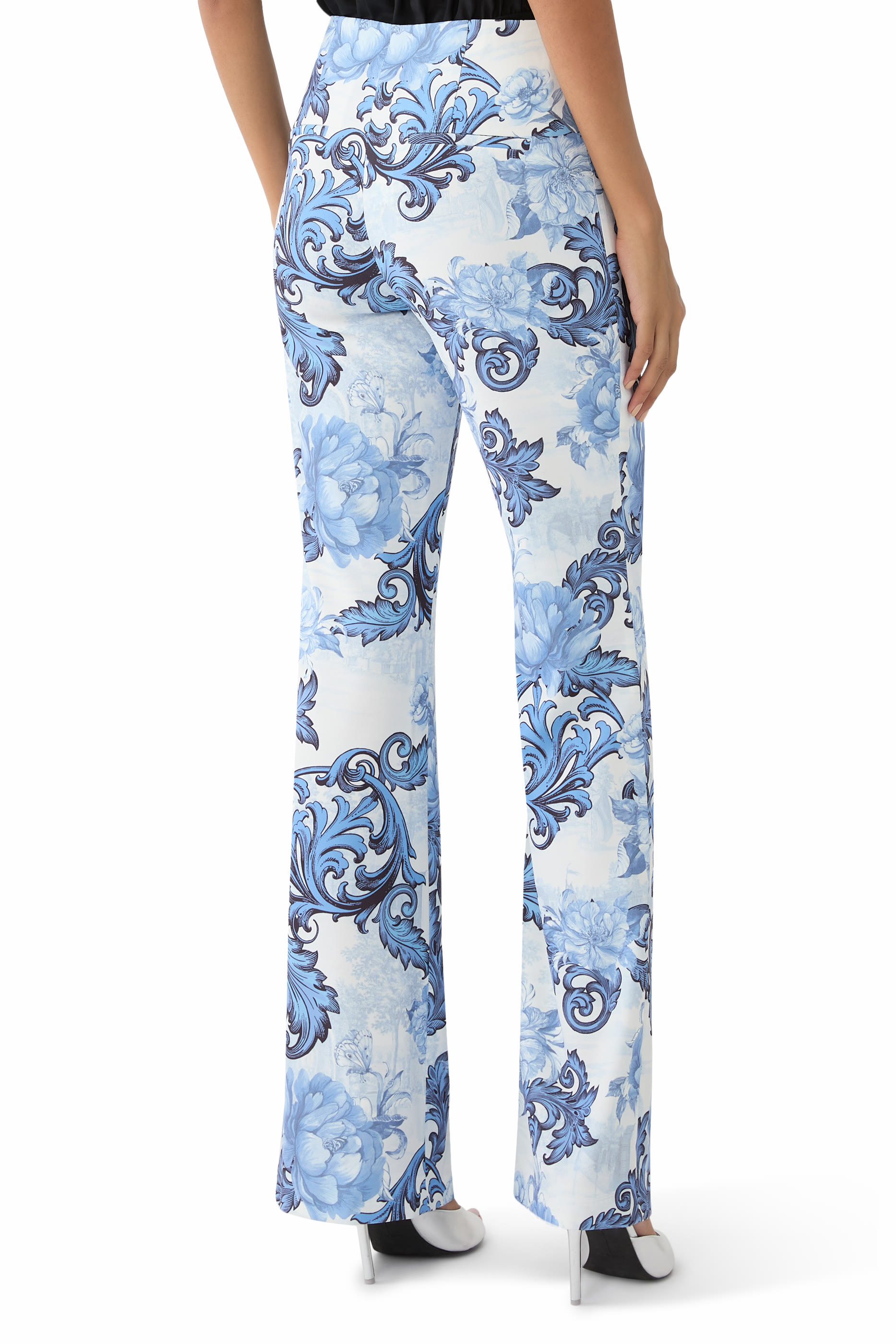 بنطال تيني بقصة ضيقة بحافة واسعة