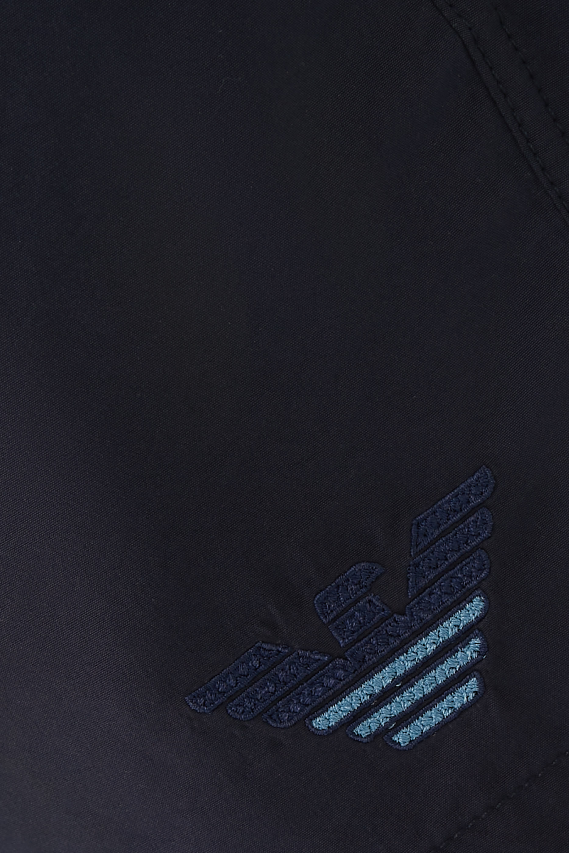 شورت سباحة مطرز بشعار الماركة بلونين