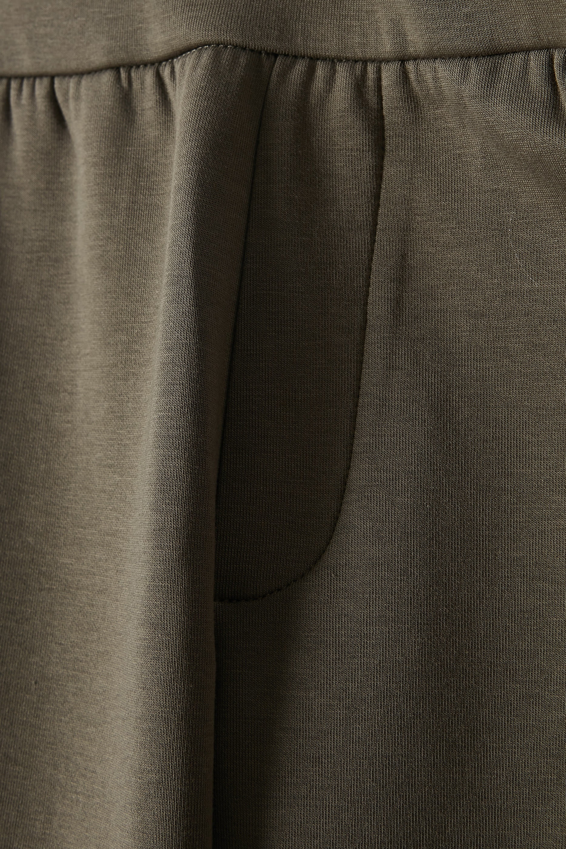 بنطال رياضي برقعة شعار النسر للأطفال