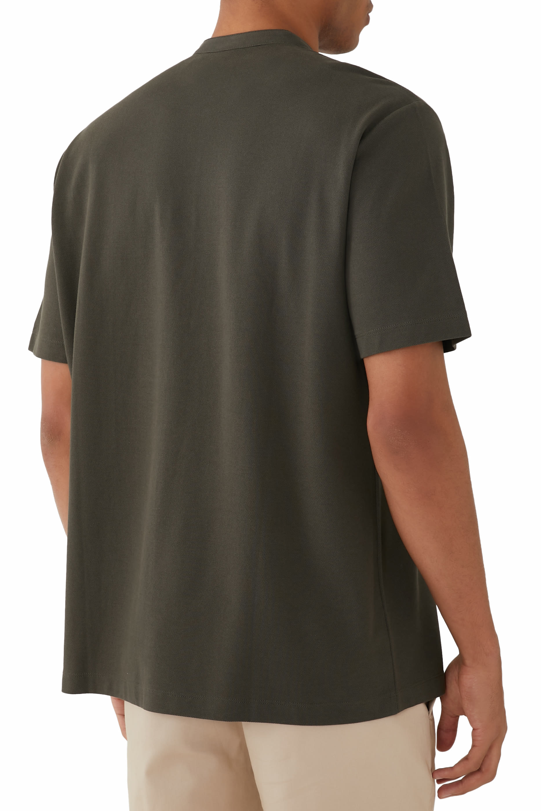 قميص بولو بأكمام قصيرة