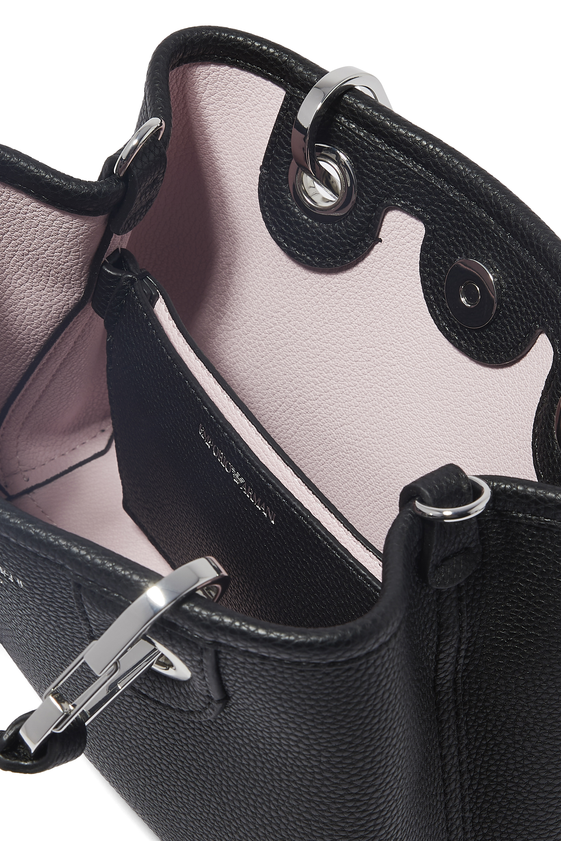 حقيبة صغيرة بطبعات بارزة بشعار الماركة