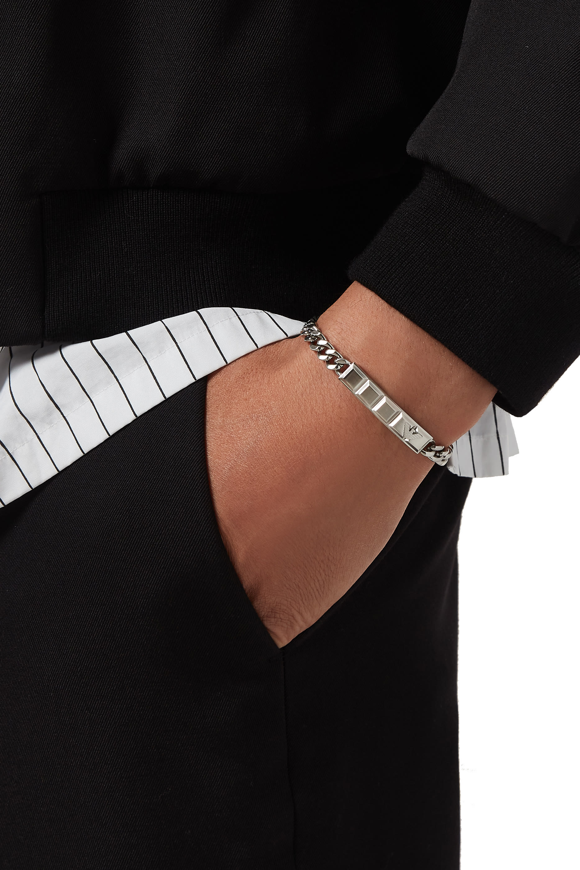 سوار بتصميم سلسلة ستانليس ستيل