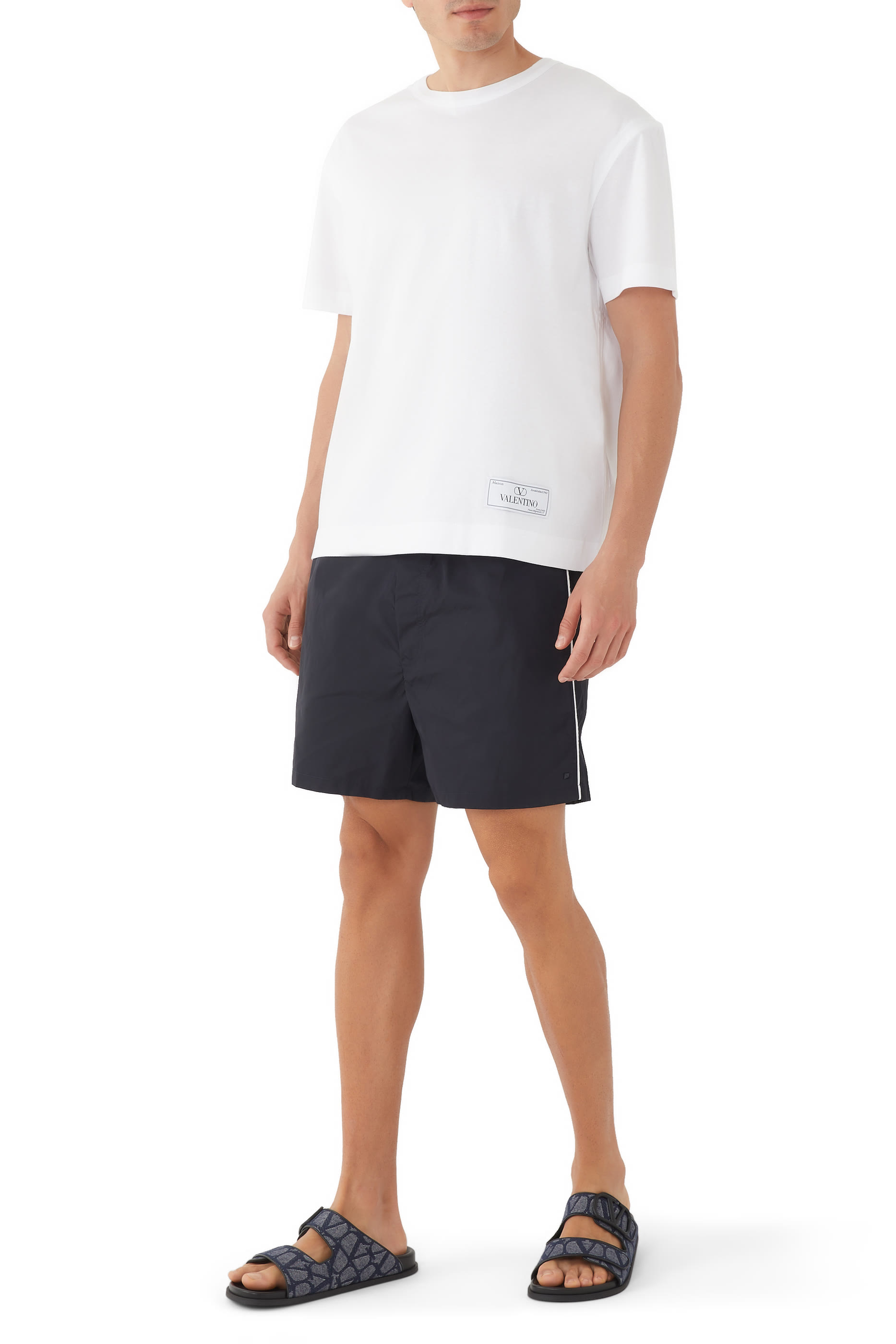 تيشيرت بشعار الماركة