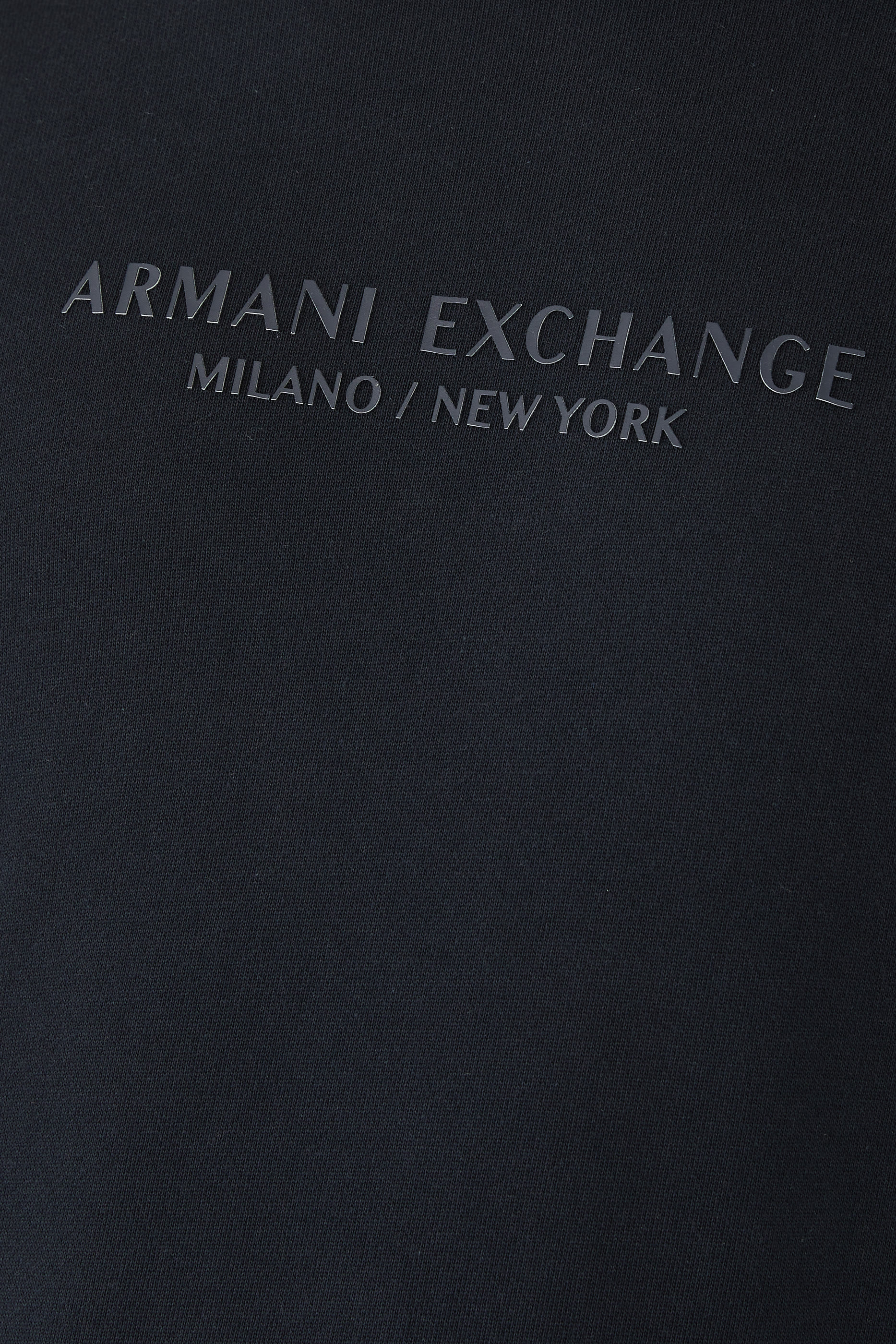 سويت شيرت بغطاء رأس وشعار الماركة