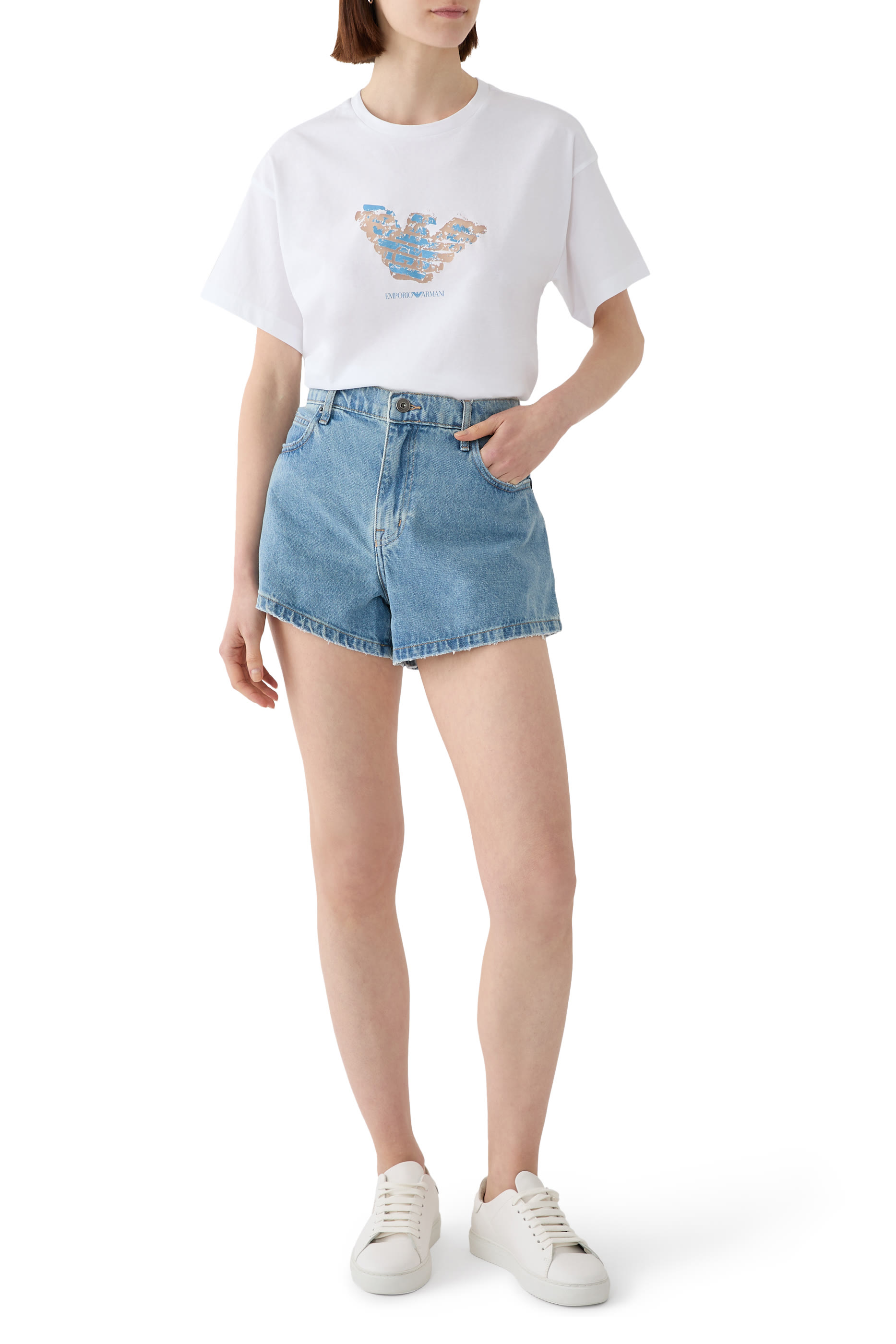 تيشيرت بشعار الماركة