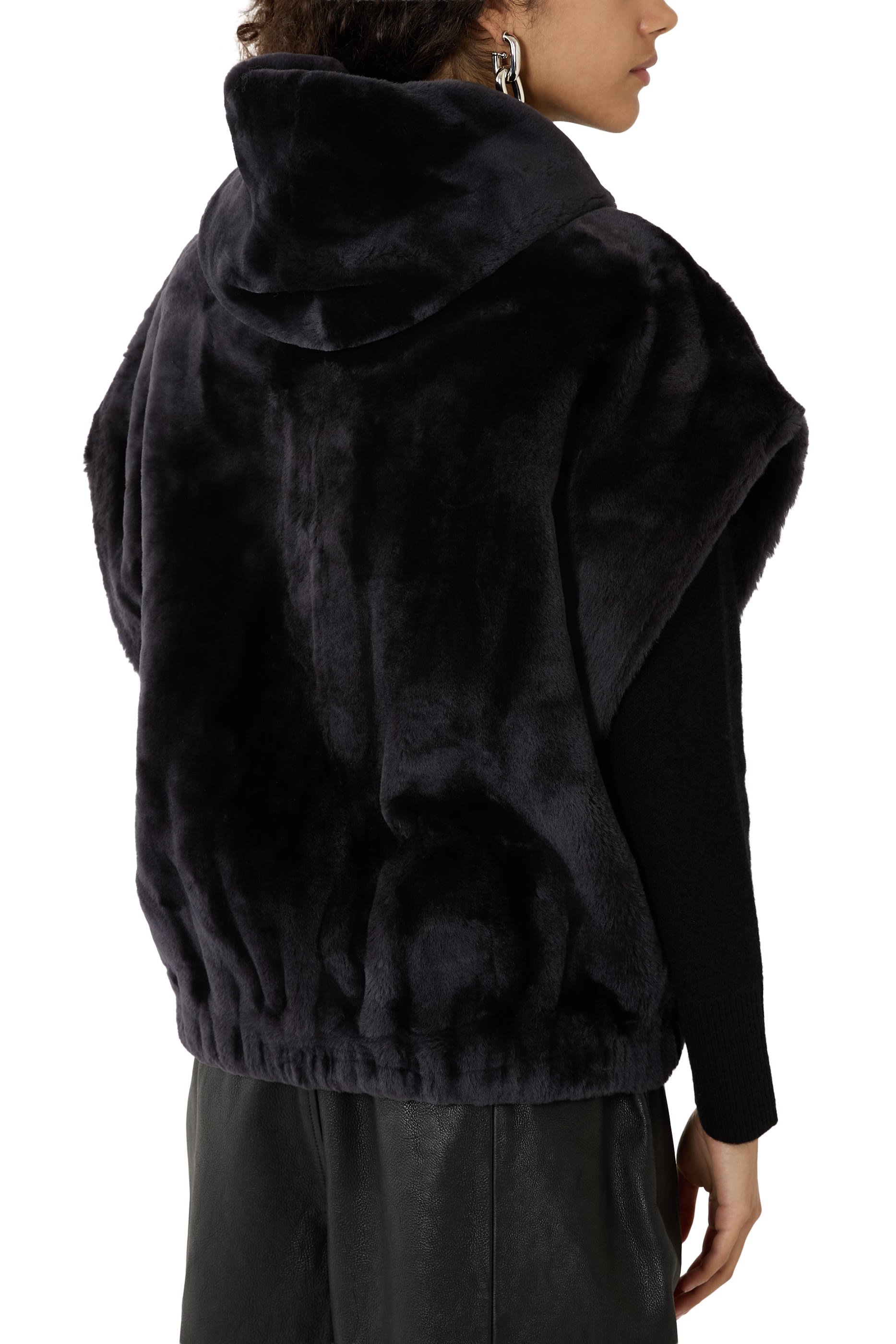 جاكيت أوريلي بغطاء رأس فرو صناعي