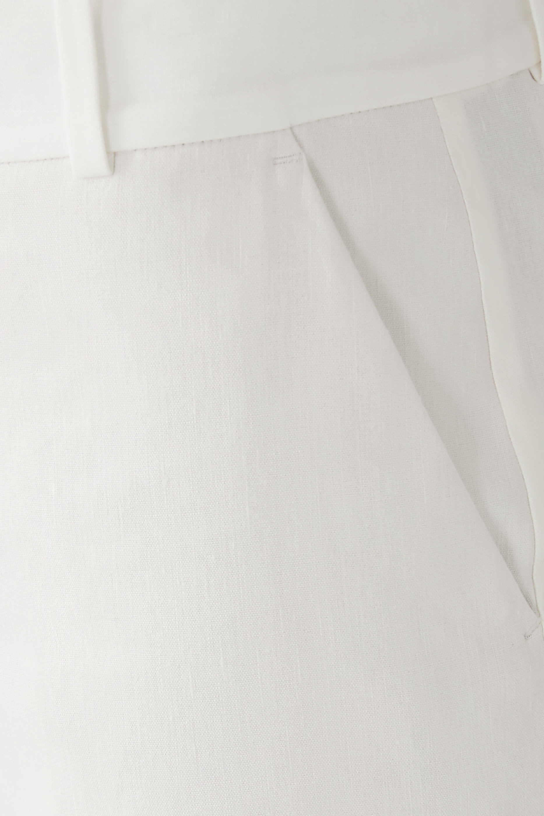 بنطال ستايسي بقصة ضيقة