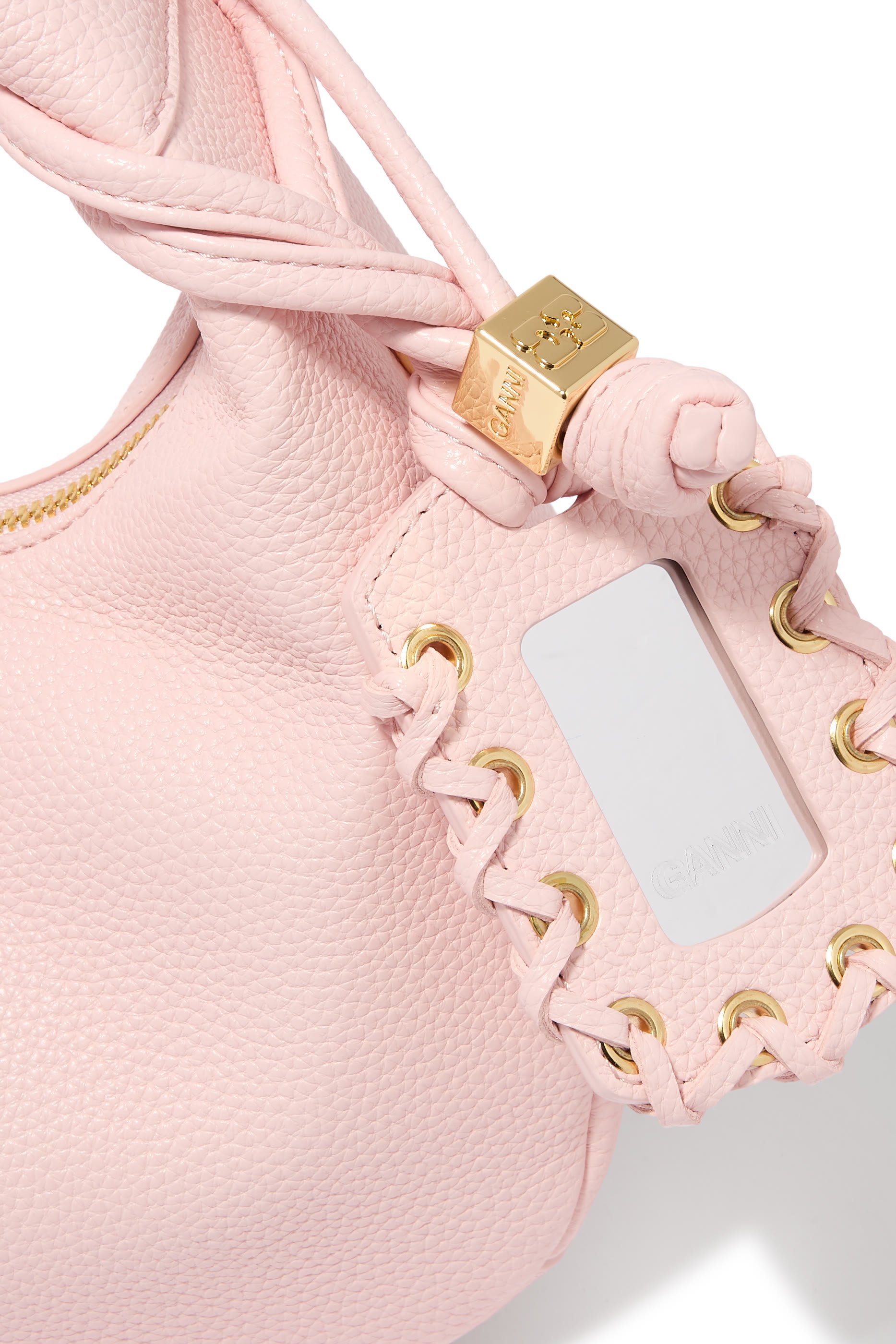 حقيبة هوبو صغيرة بارزة الملمس