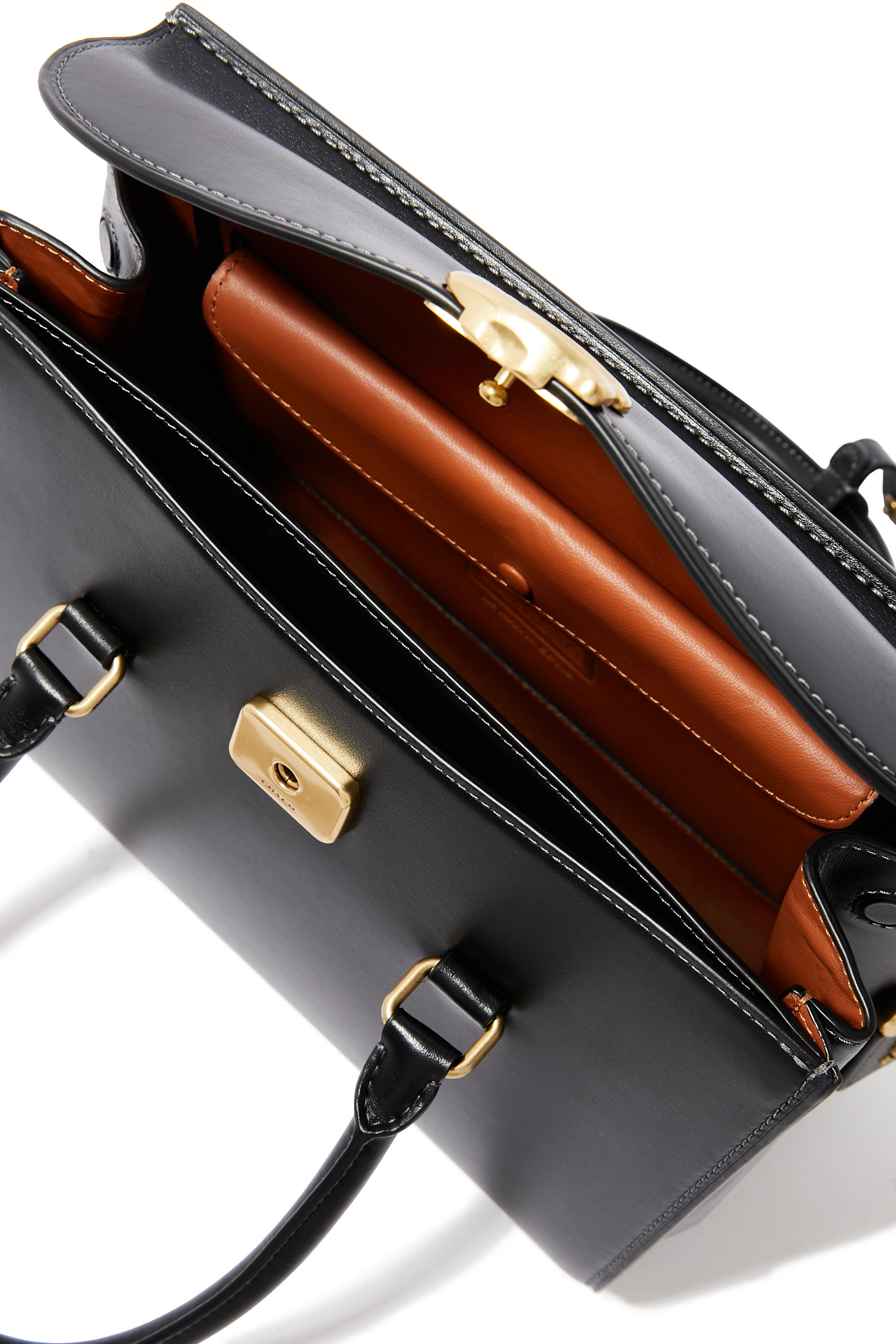 حقيبة بروم كاريال