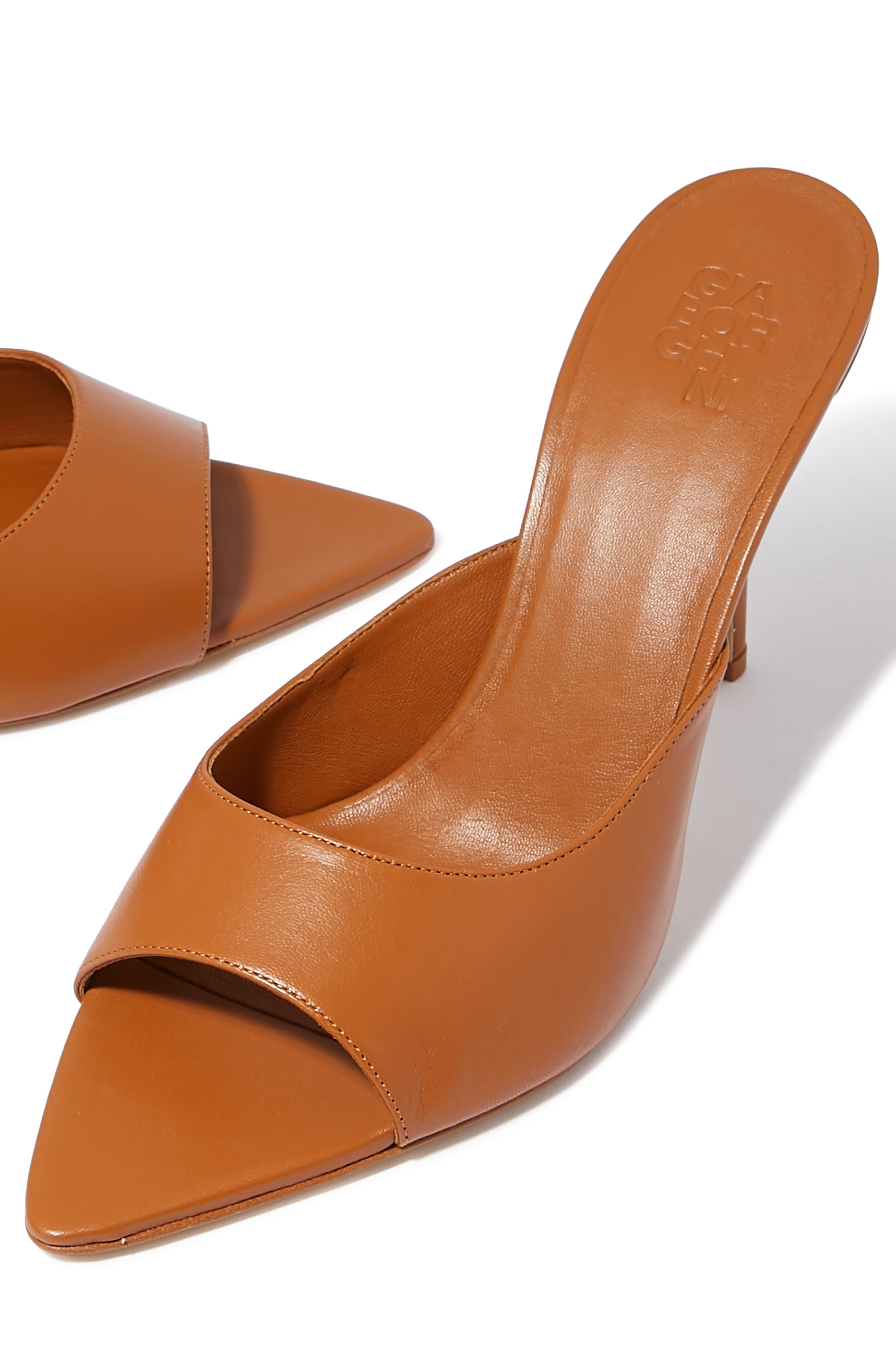 حذاء بيرني 80 مفتوح من الخلف جلد عاكس