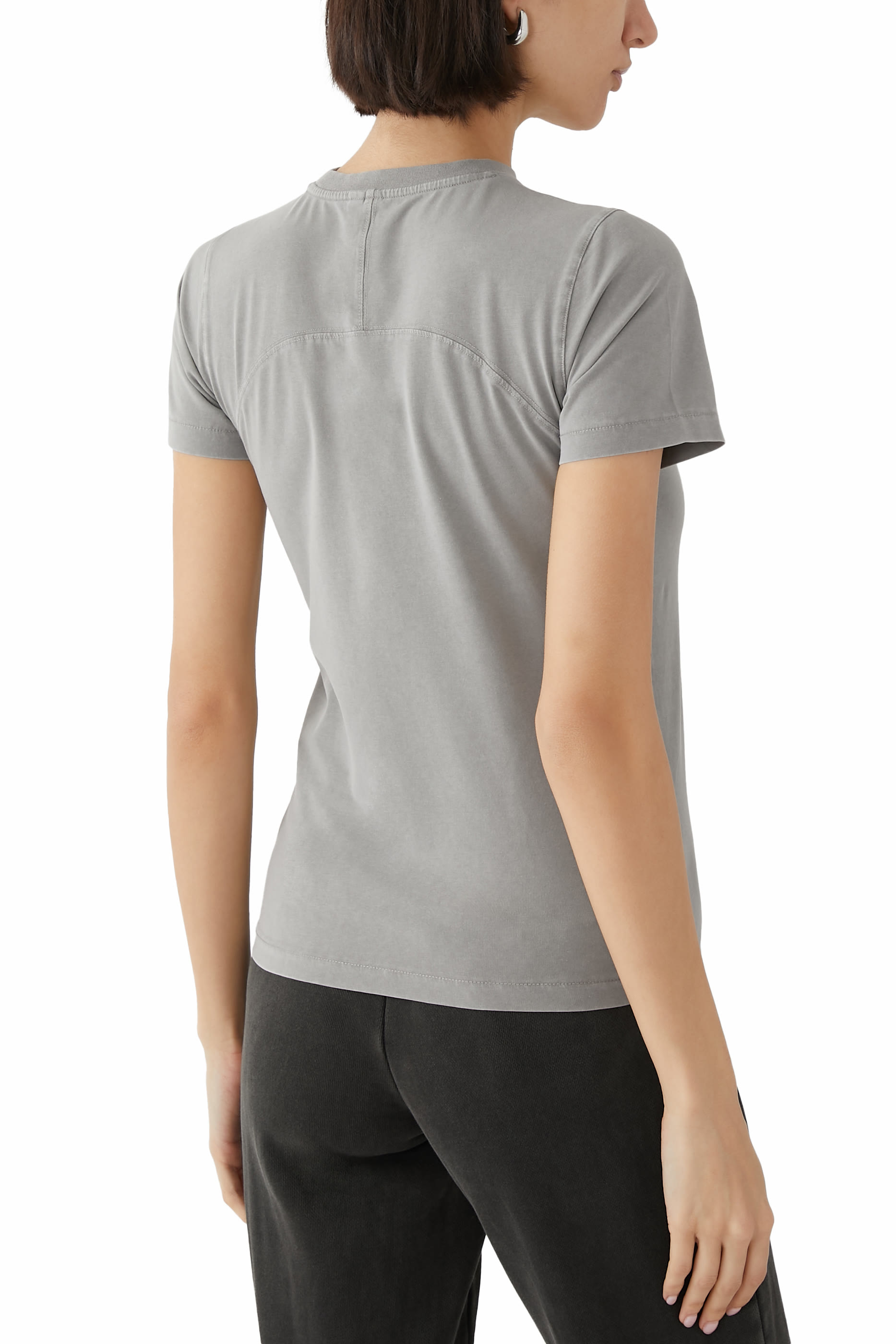 تيشيرت بقصة قصيرة