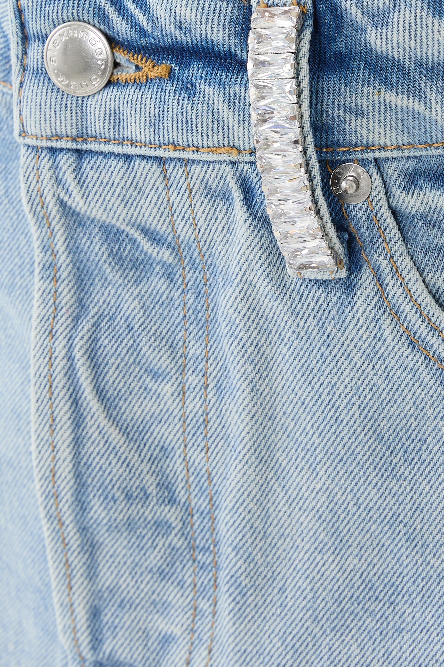 شورت بقصة مريحة بكريستال مثبت حراريا