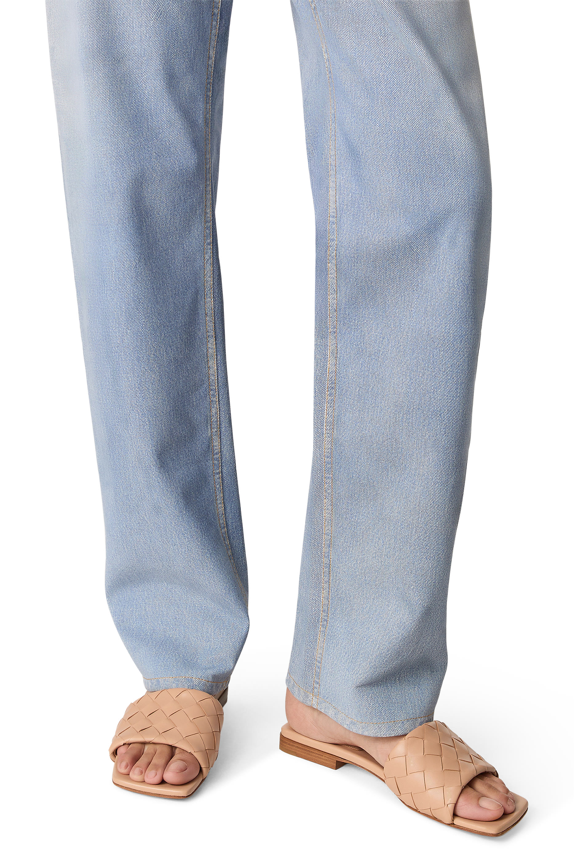 حذاء باركو مفتوح من الخلف بنعل مسطح