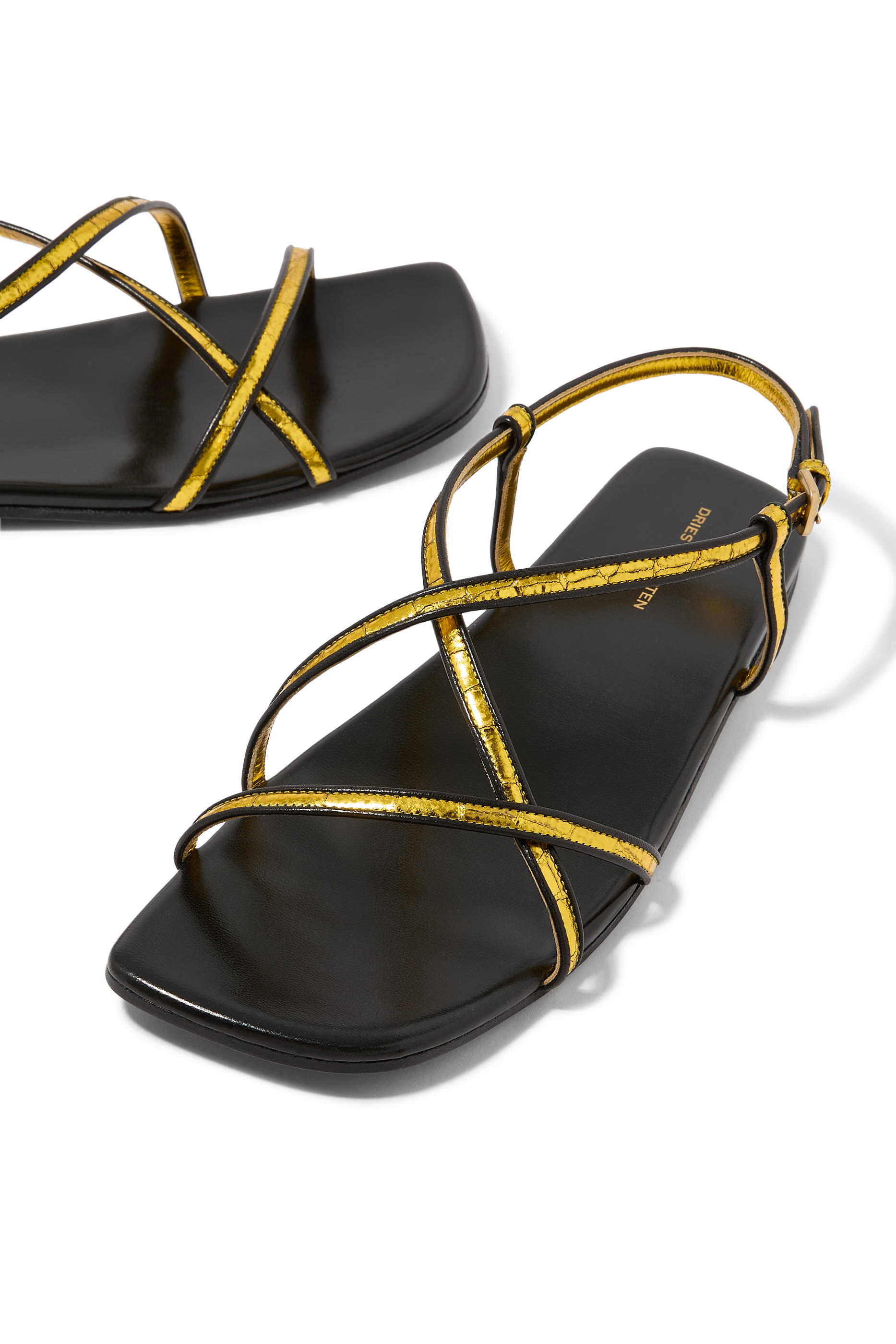 صندل بمقدمة مفتوحة جلد لامع