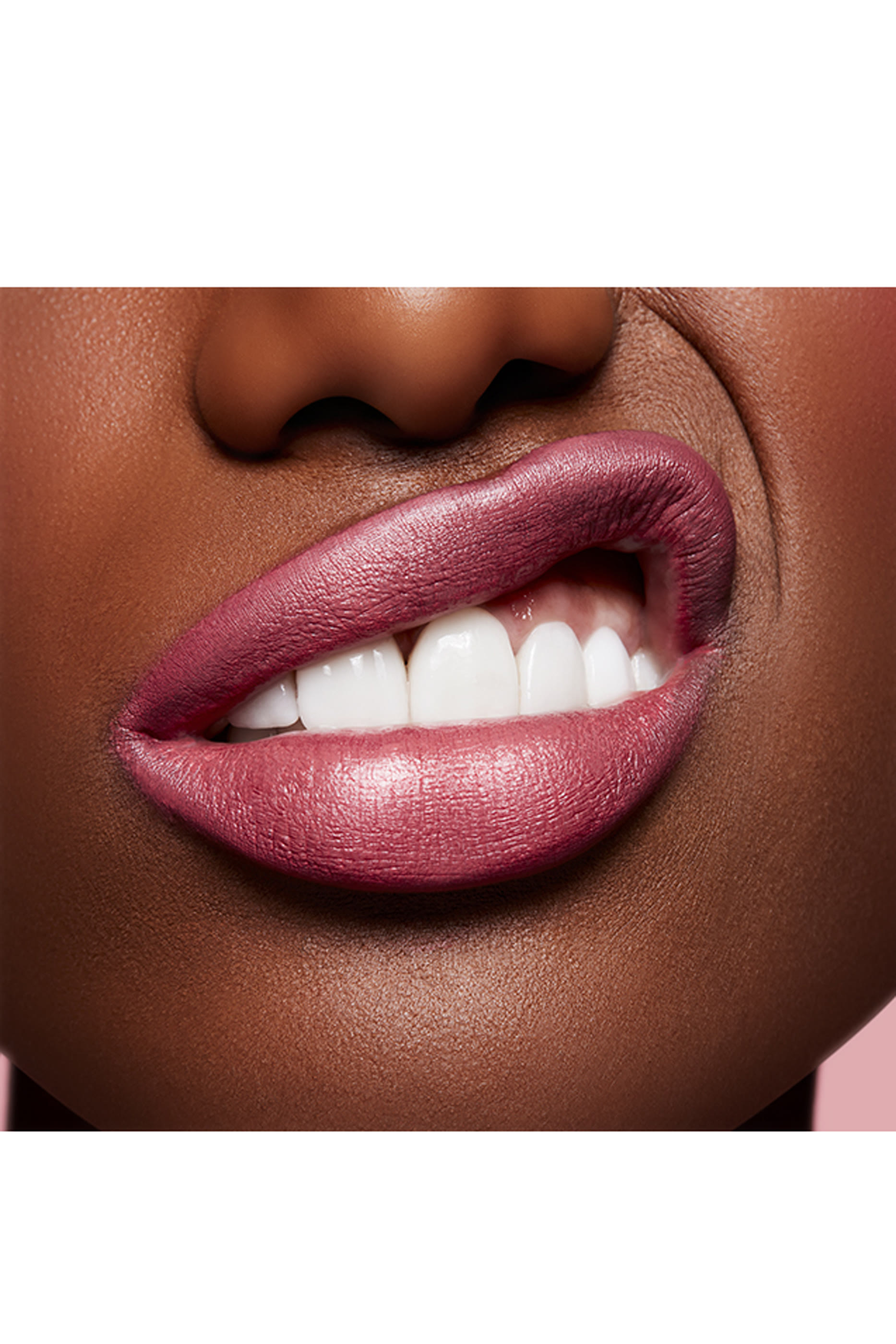 أحمر شفاه لاسترجلاس