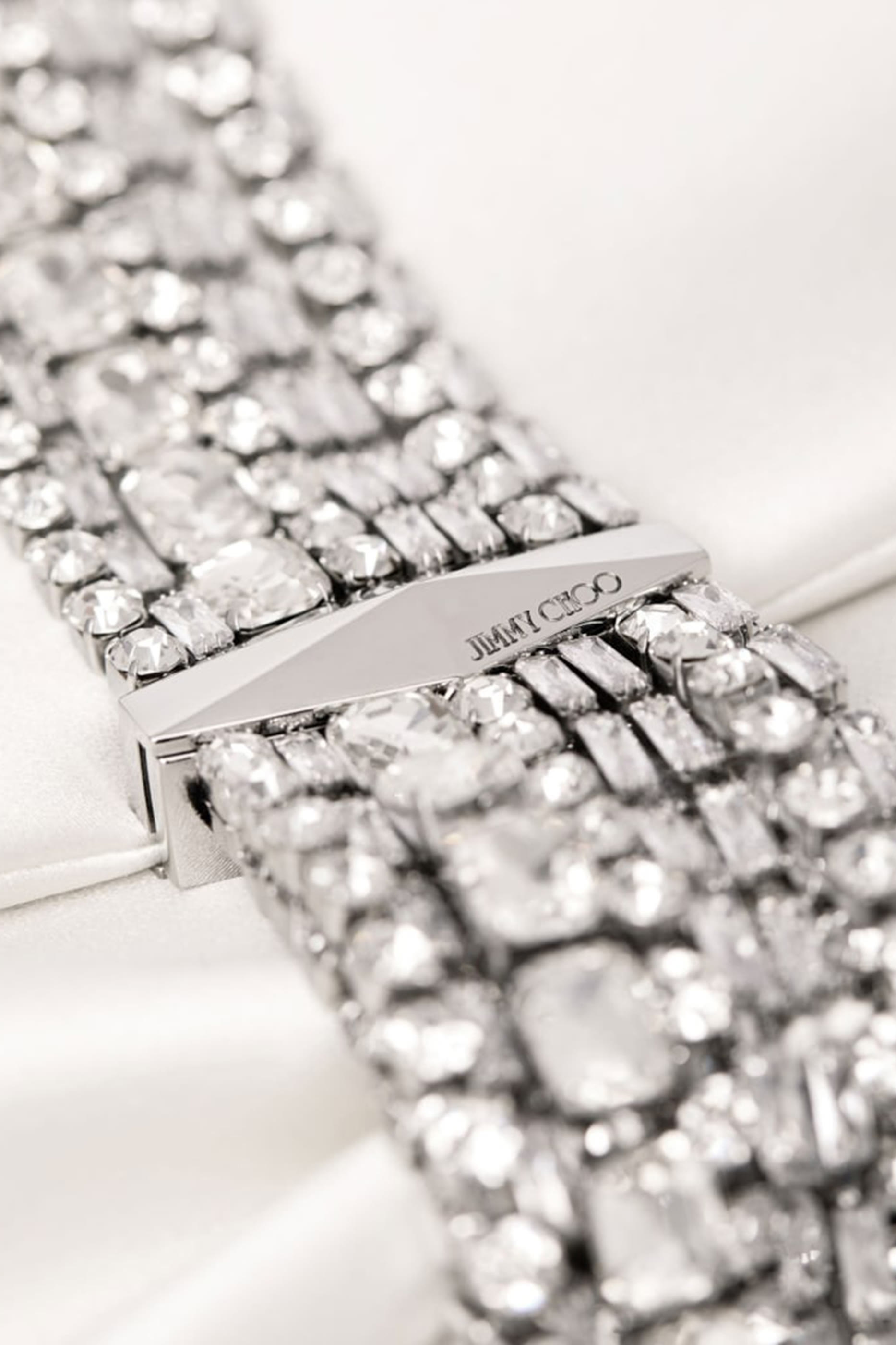 كلاتش زاندرا مرصع بالكريستال ستان