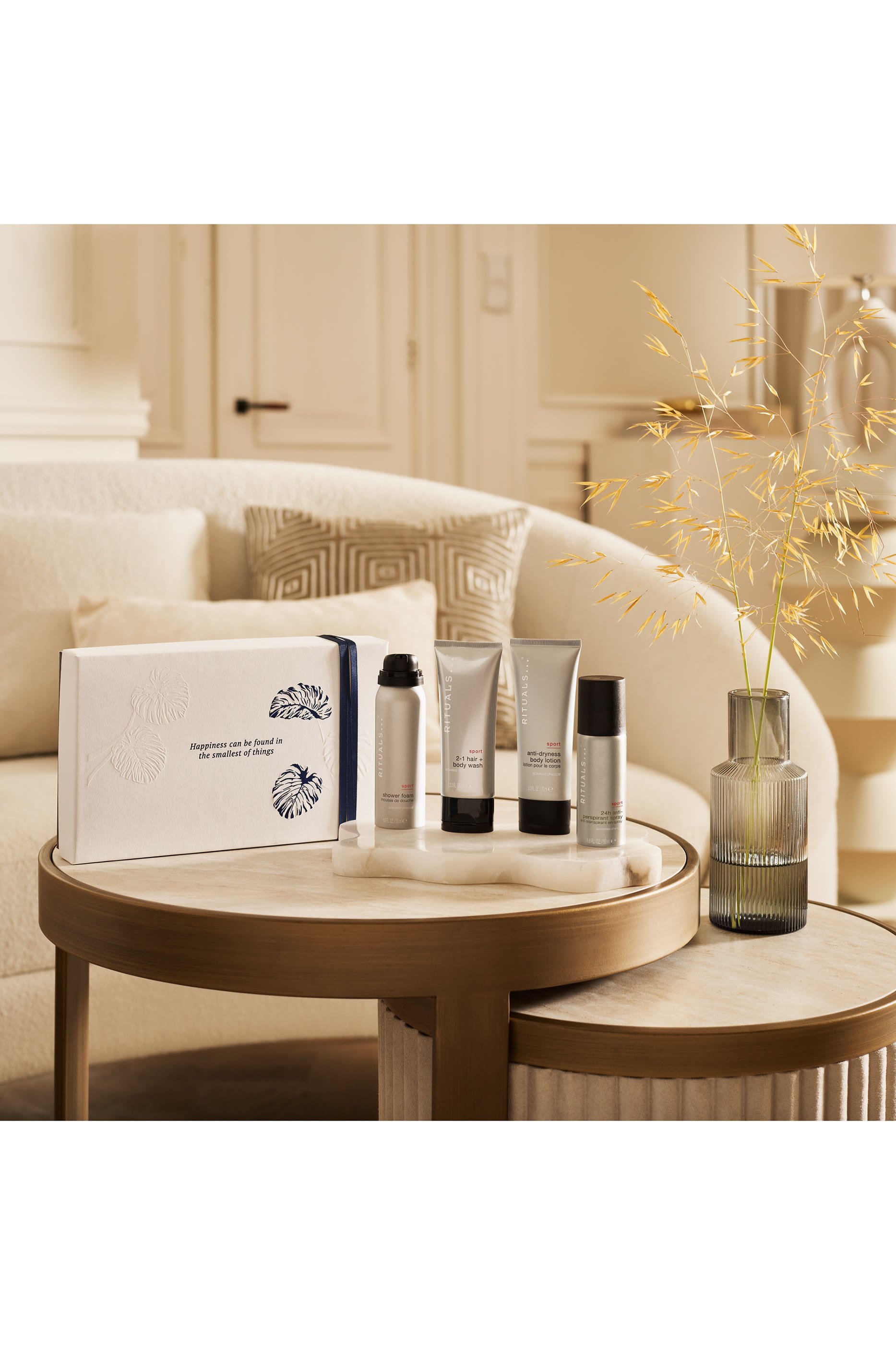 مجموعة هدايا بحجم صغير للرجال بإصدار لكريسماس 2025