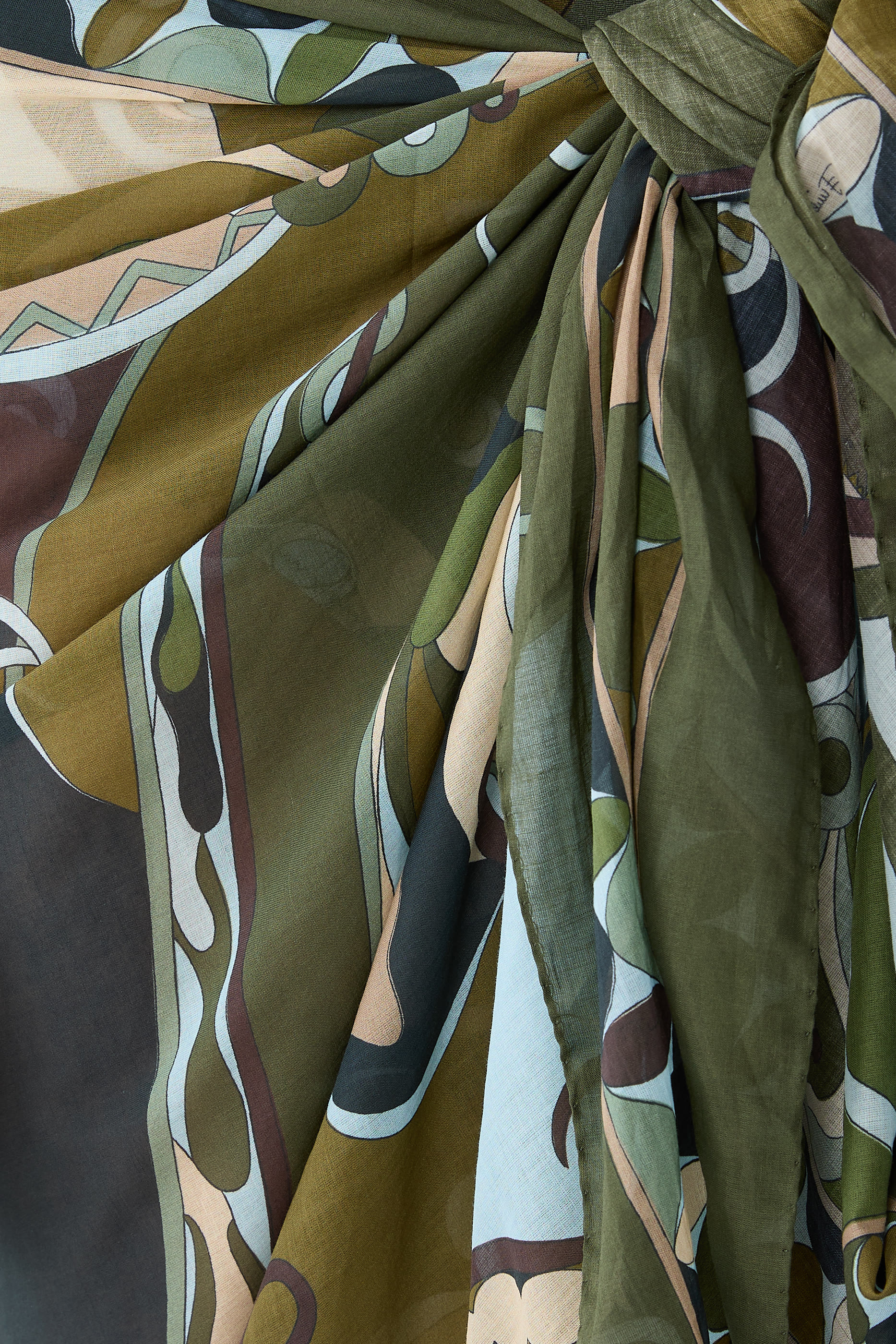 سارونغ بطبعة زهور الأوركيد