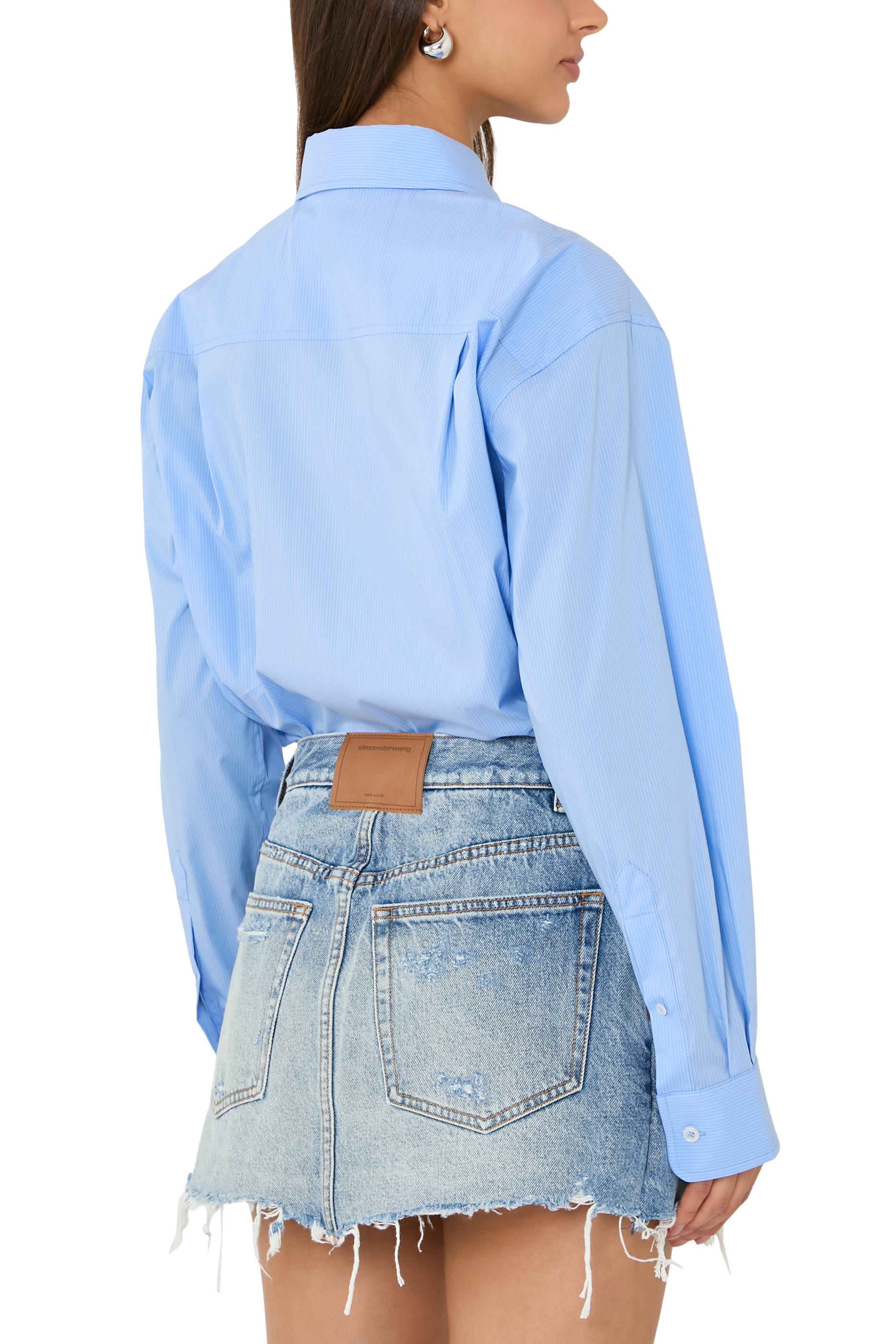 أفرول قصير بتصميم تنورة وقميص بأزرار