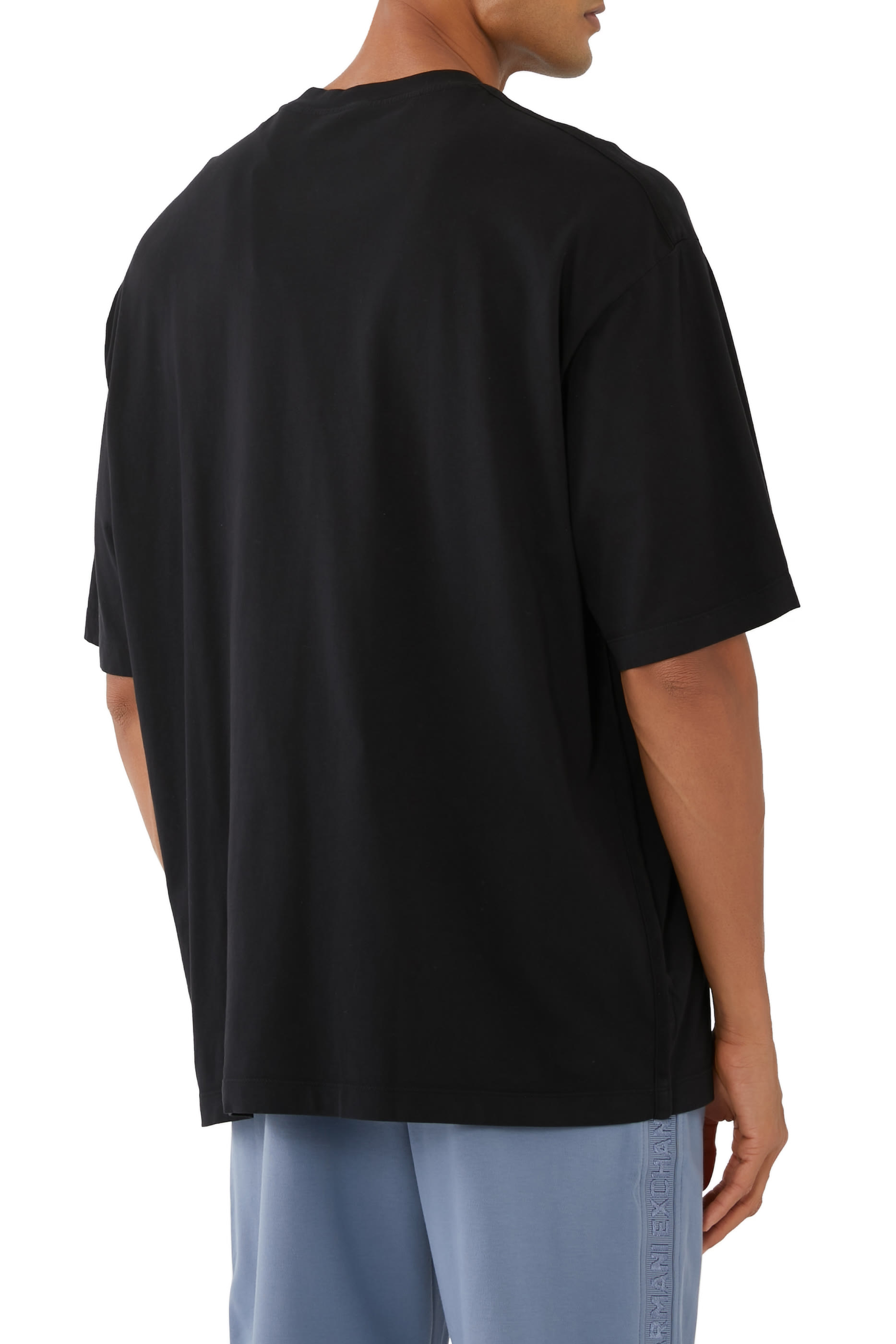 تيشيرت بشعار الماركة