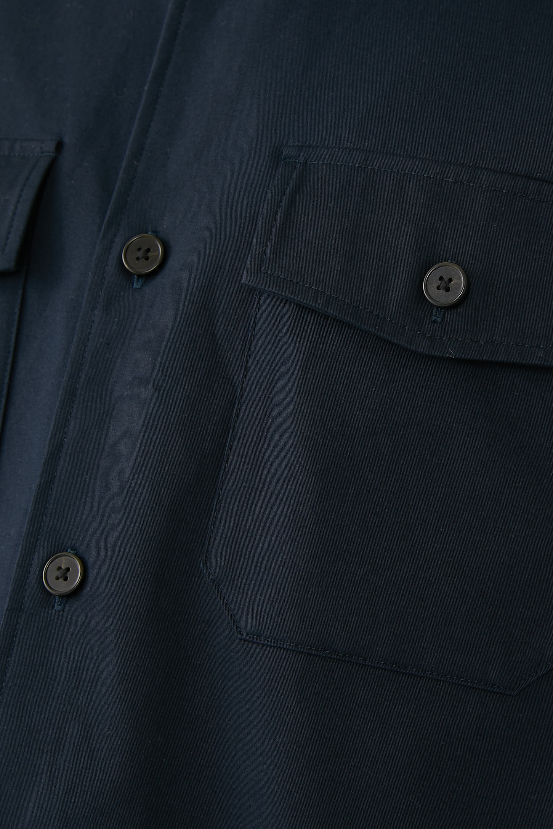 قميص غارفين بي باتون بلس بأكمام طويلة