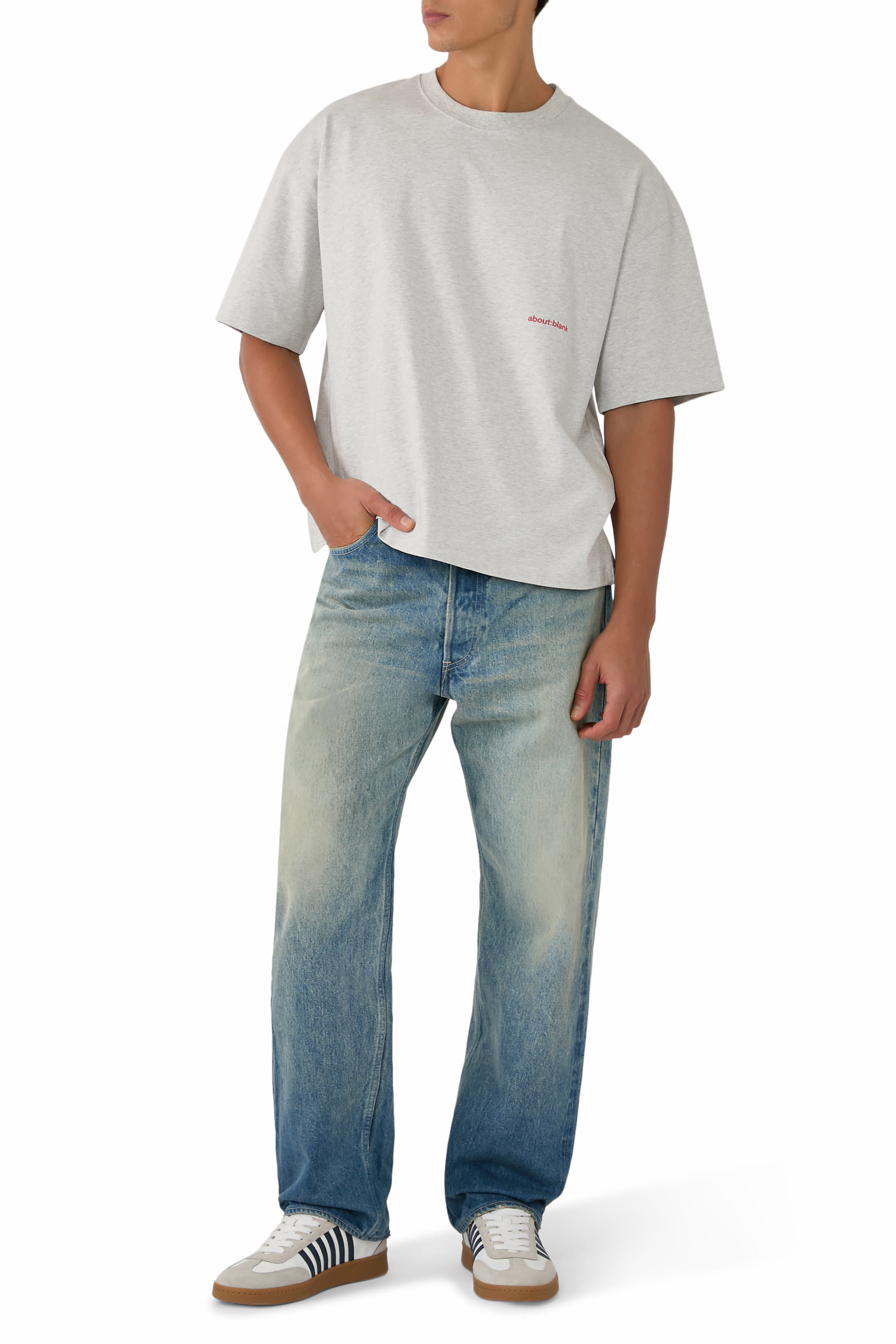 تيشيرت بقصة مربعة