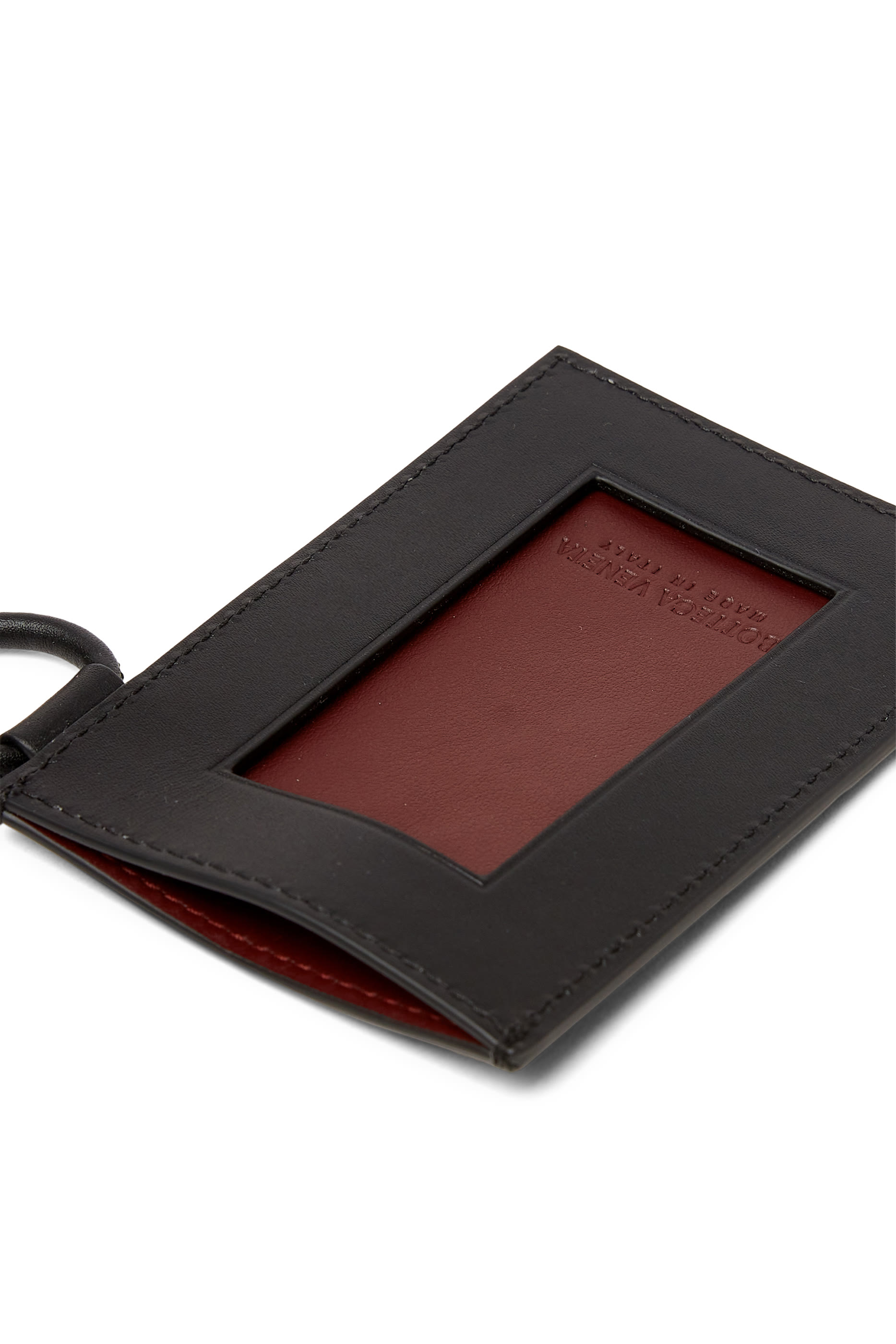 حافظة بطاقات بتصميم مجدول