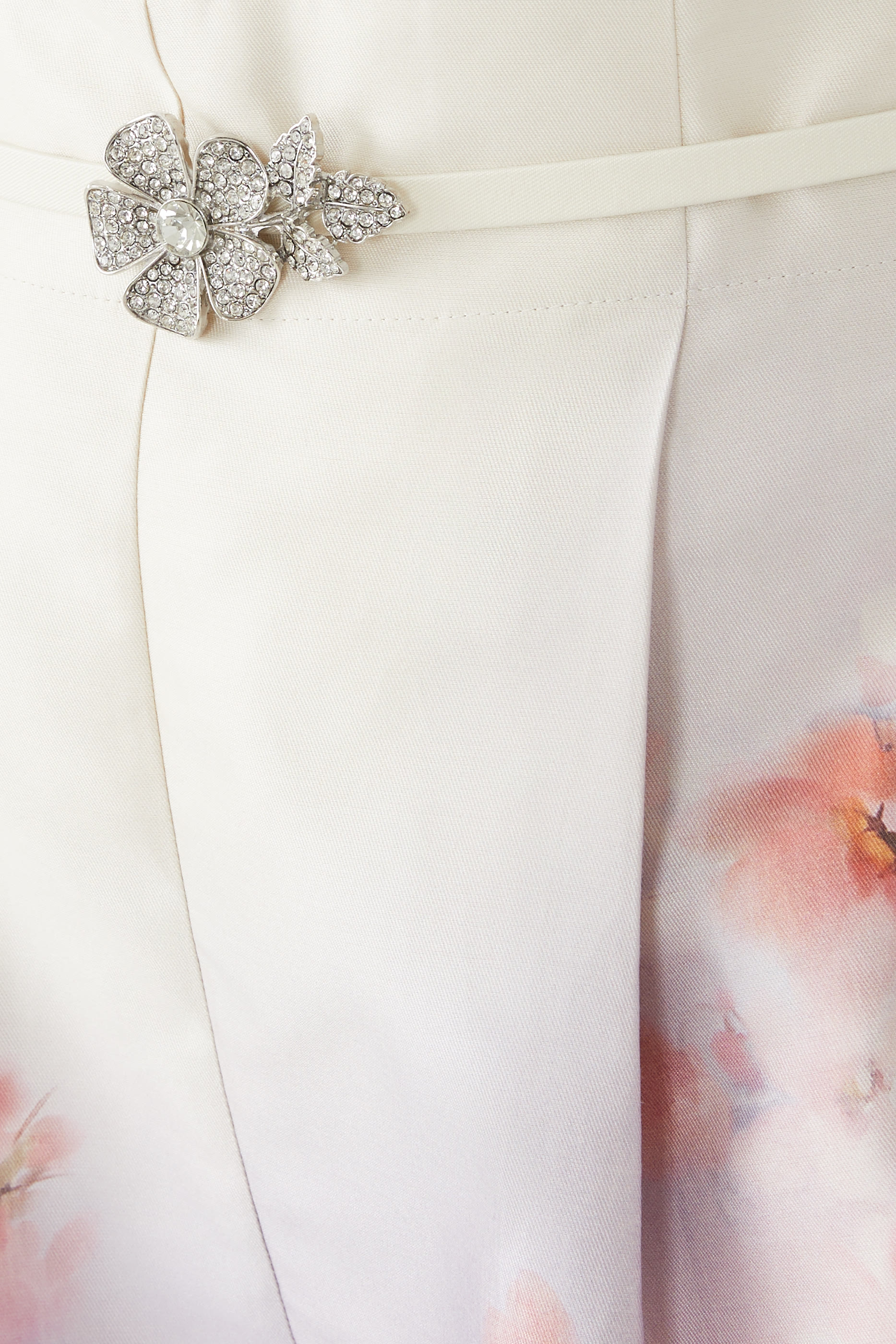 شورت كراش بجزء أمامي مسطح