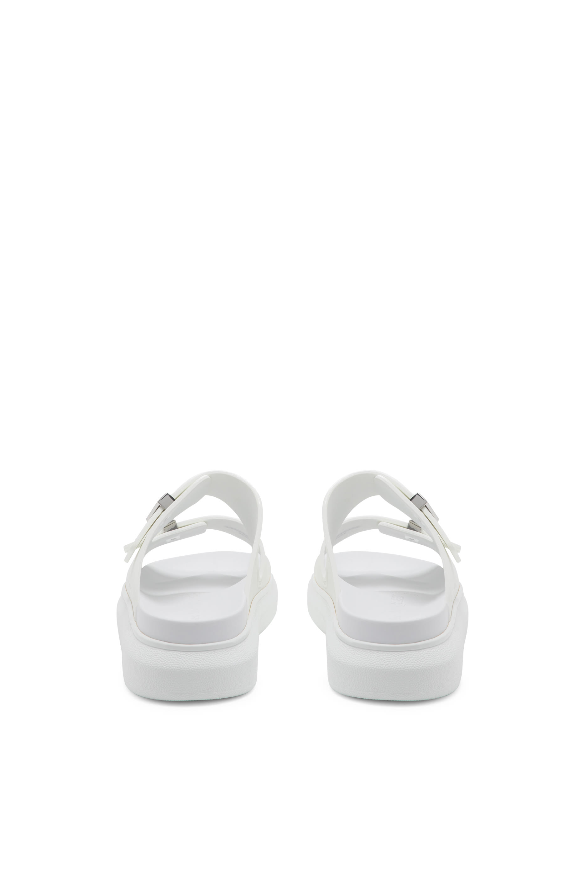 حذاء مفتوح هايبرد بنعل سميك