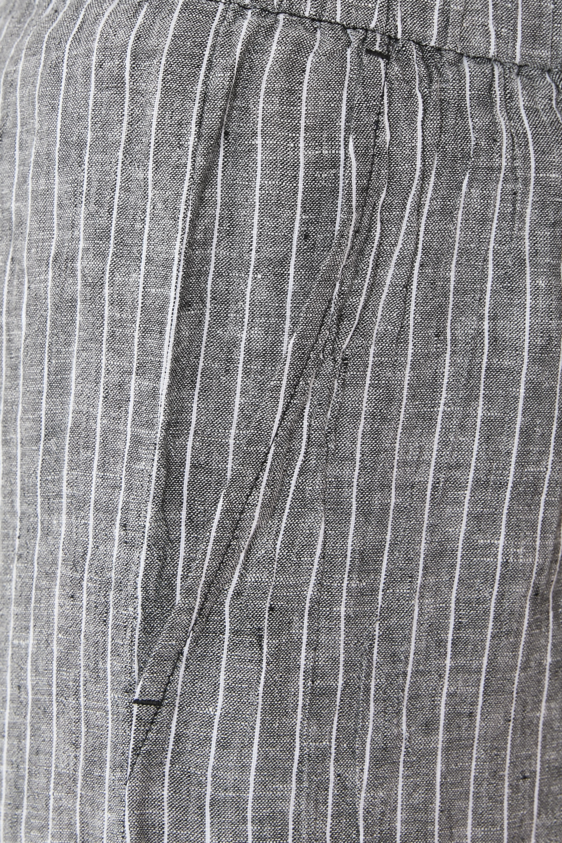 بنطال بقصة ساق واسعة قصيرة كتان عضوي مجعد