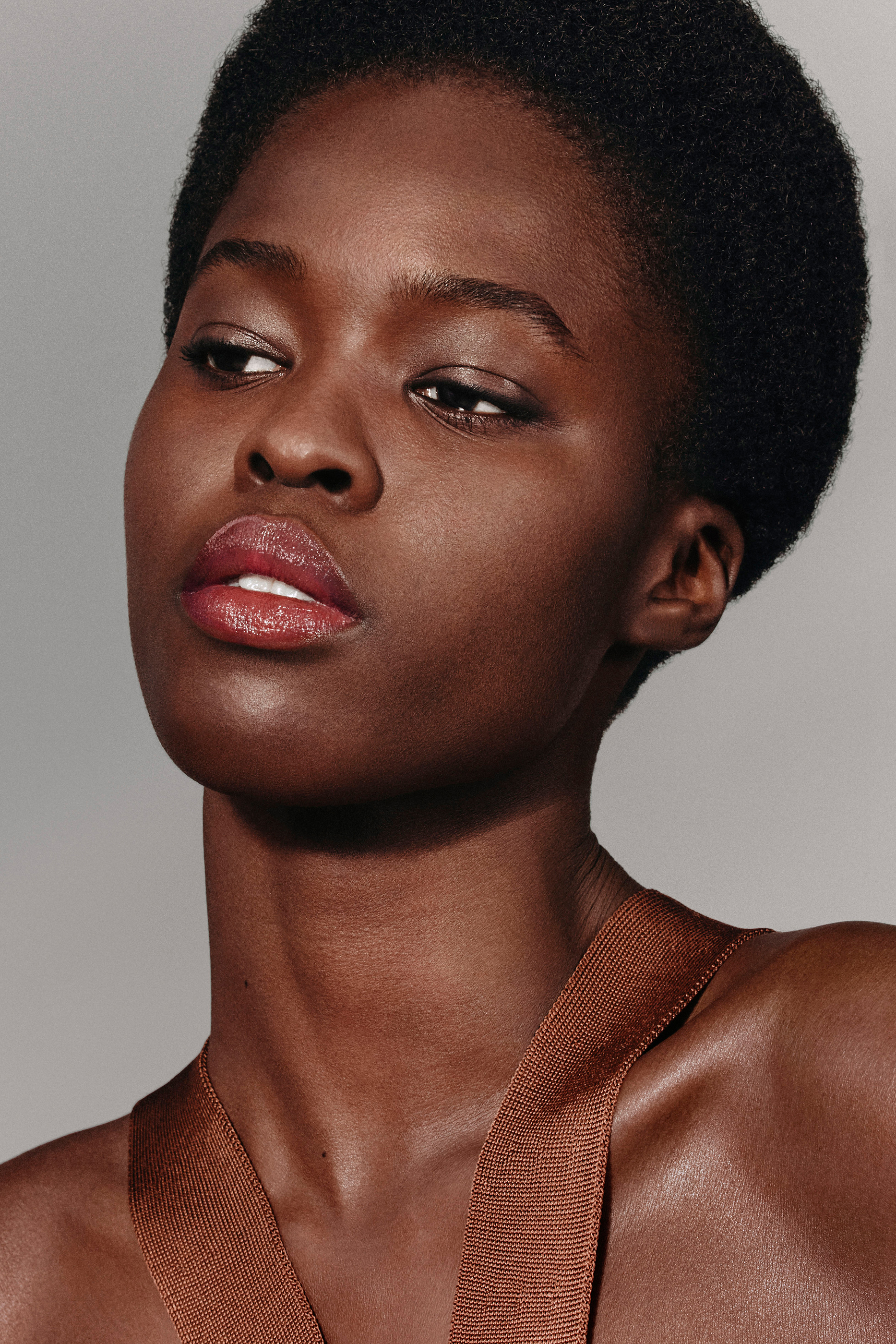 أحمر شفاه Rouge Herm&egrave;s, Shiny Lipstick بإصدار محدود