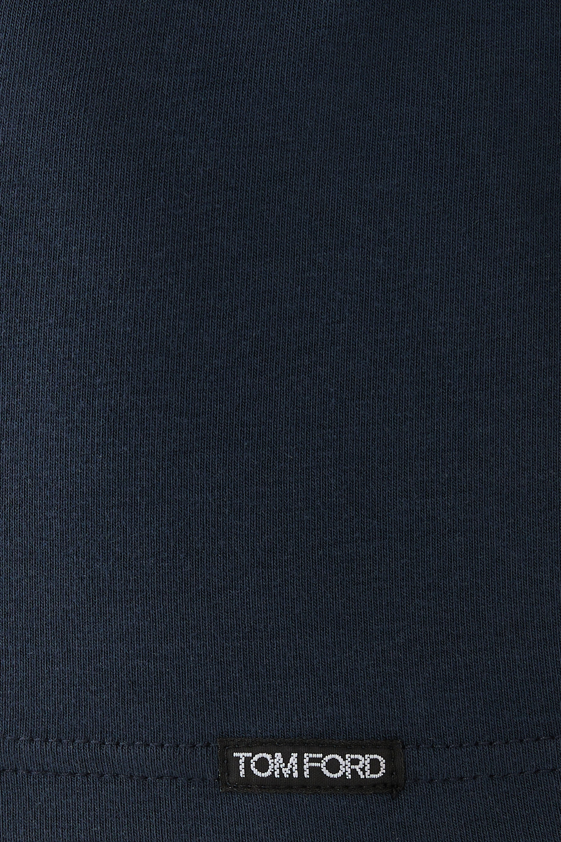 تيشيرت بياقة ضيقة قطن