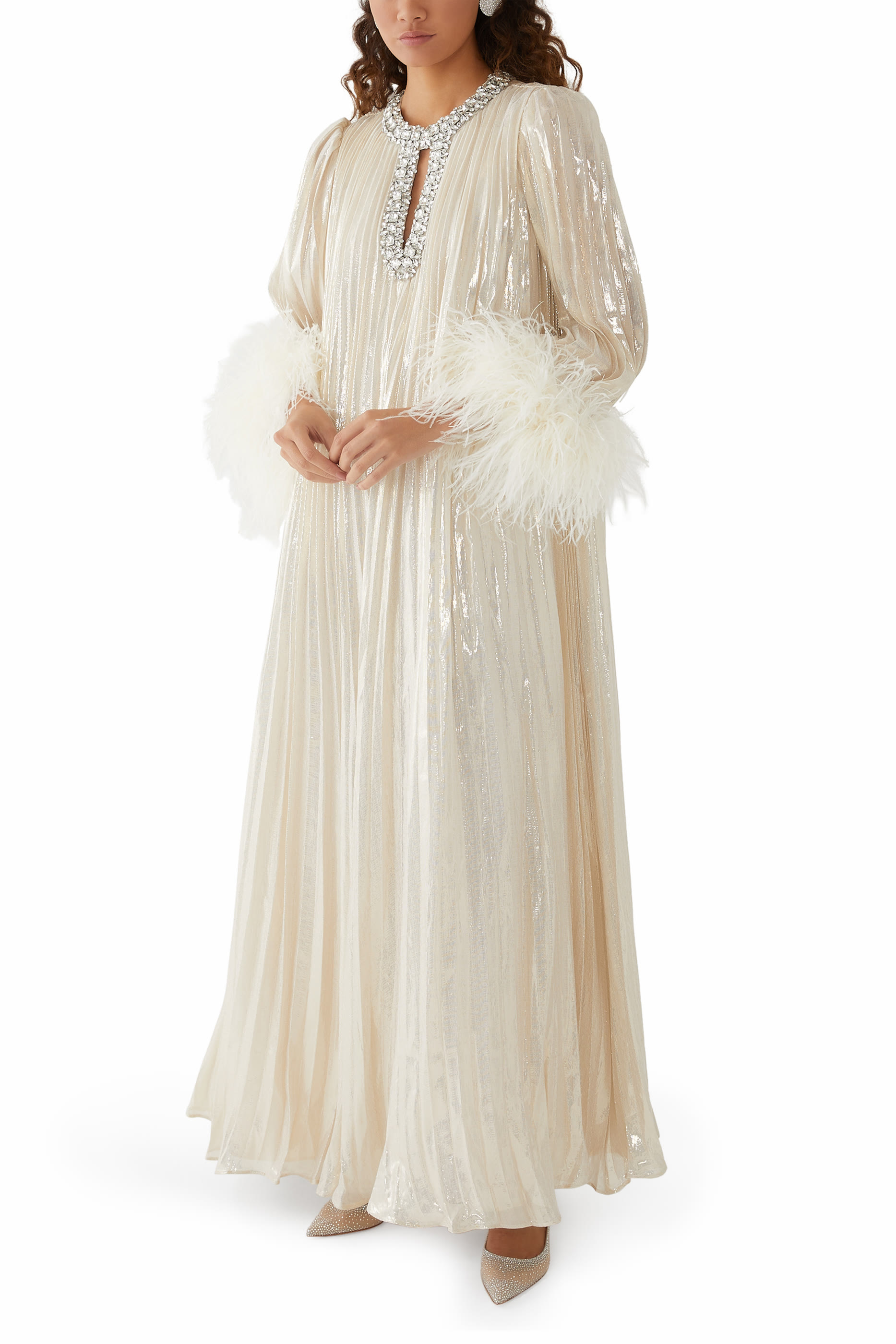 فستان طويل مزين بريش