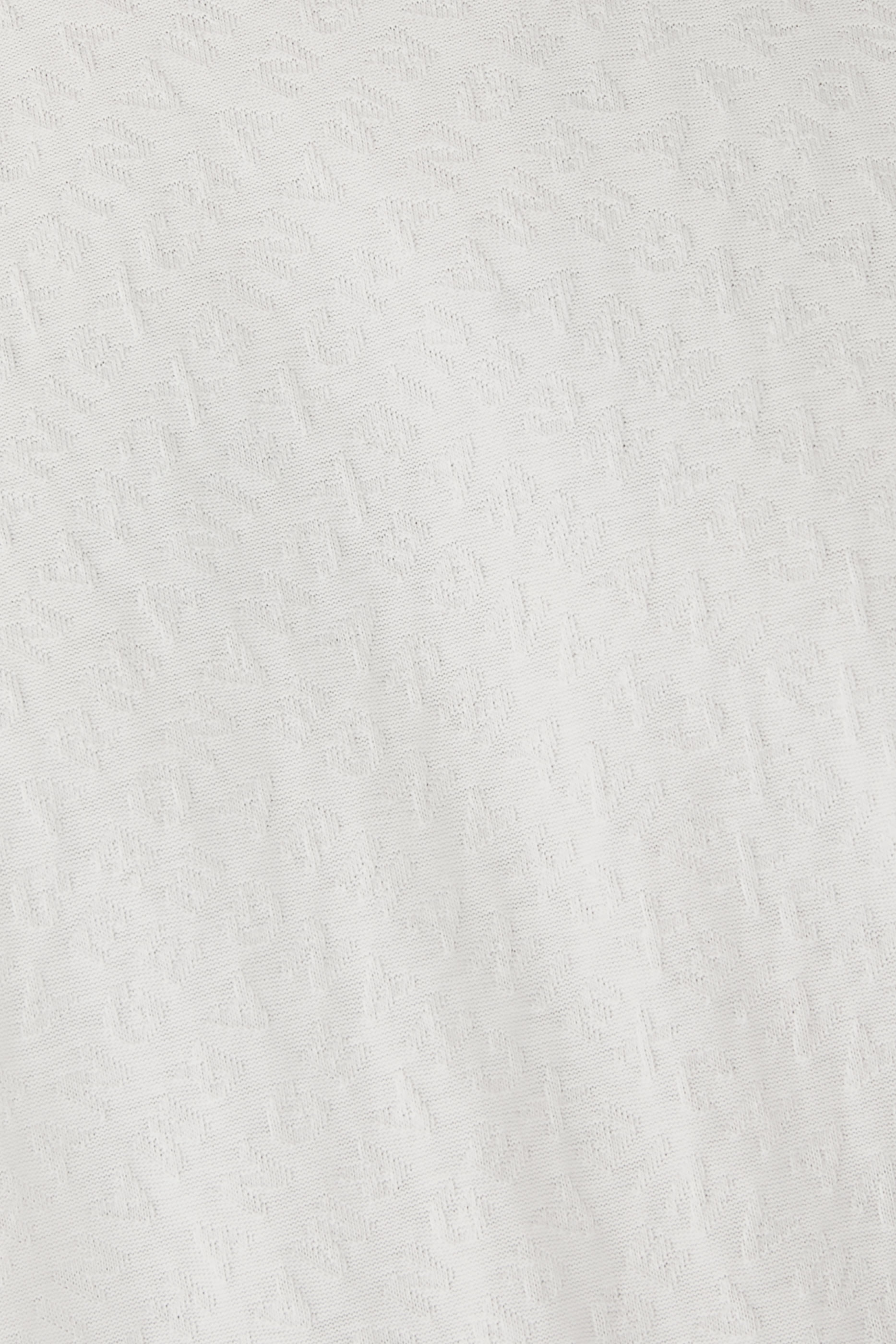  تيشيرت بشعار الماركة