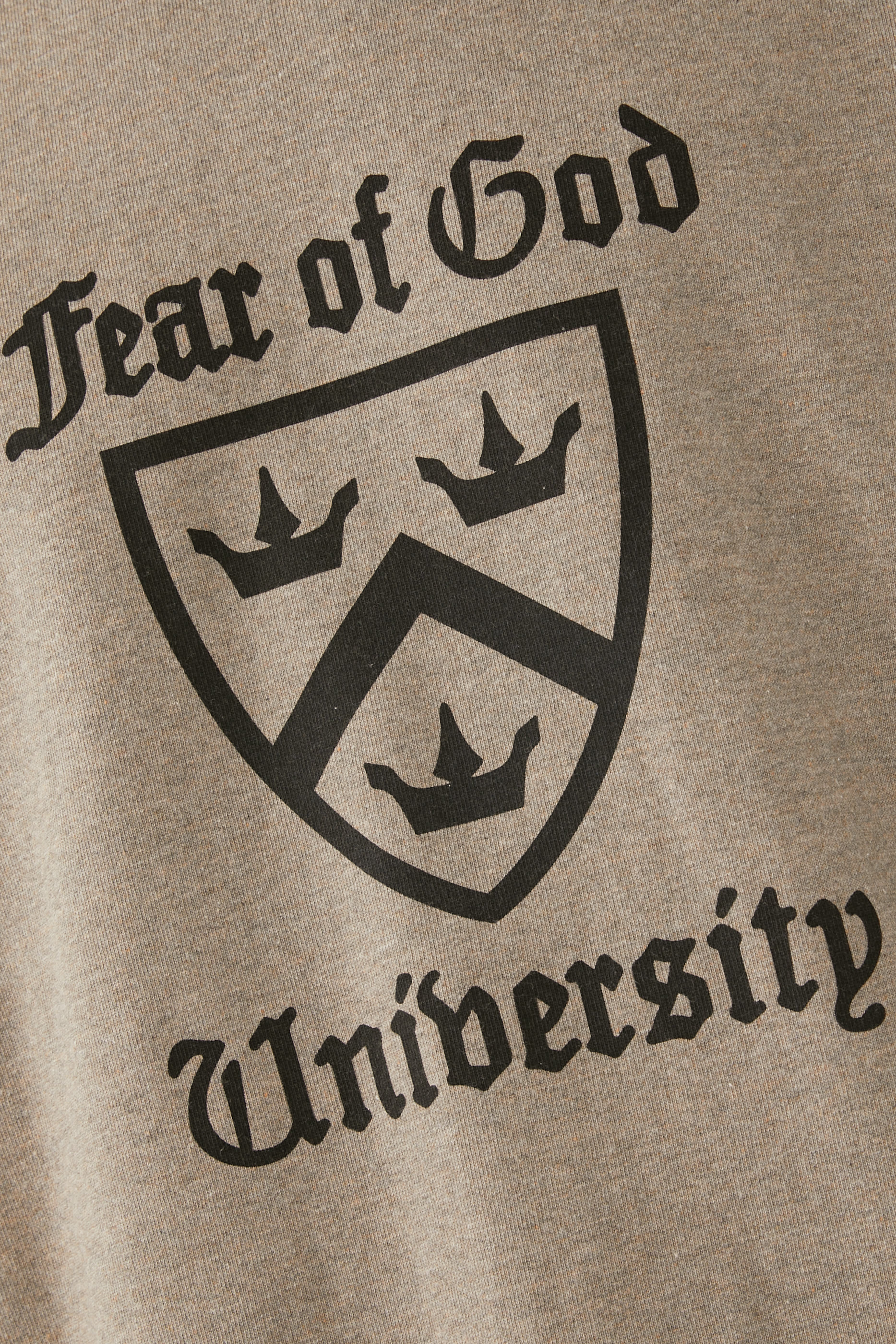 تيشيرت اسنشالز بياقة ضيقة ثقيل الوزن